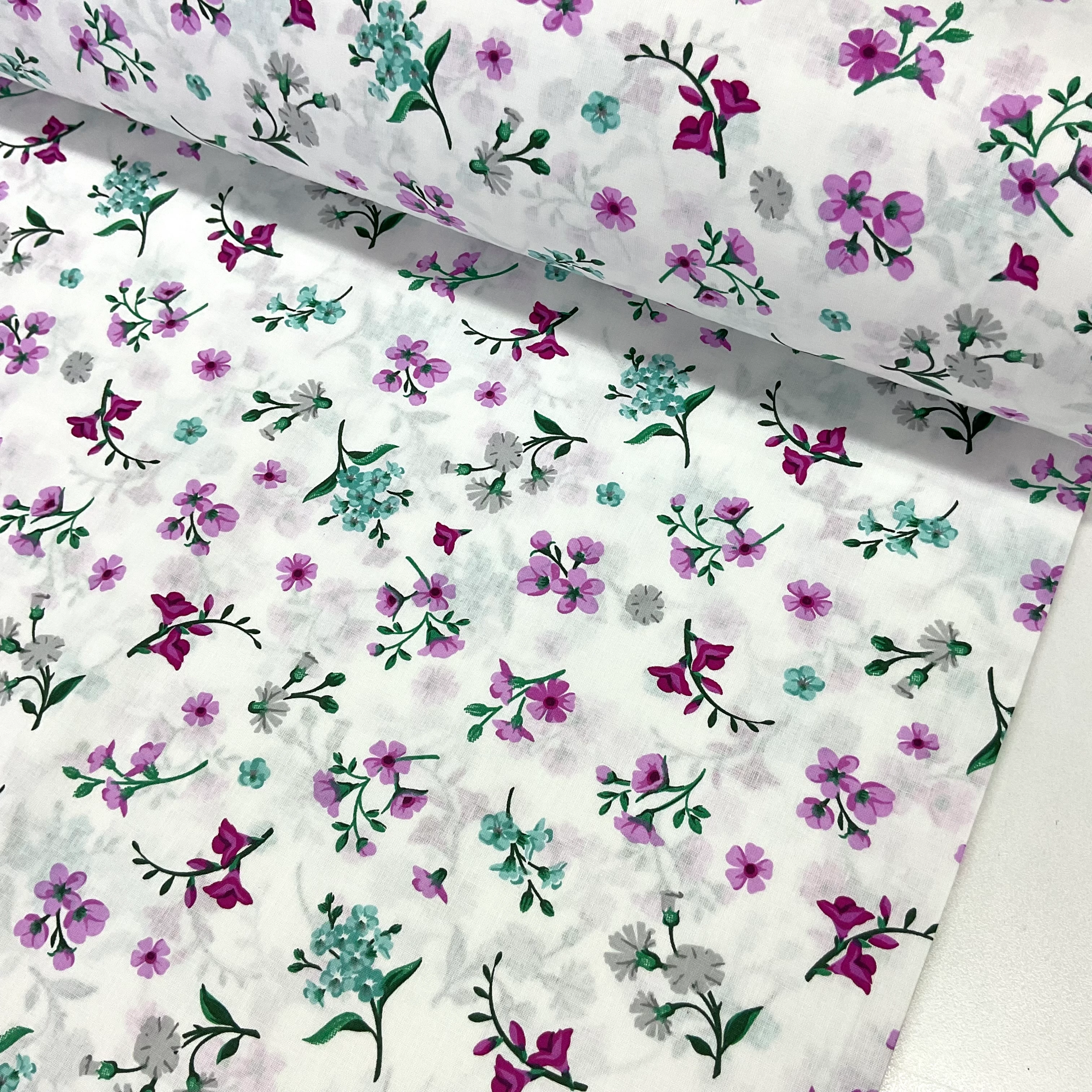 Mint Kır Çiçekleri Poplin Kumaş