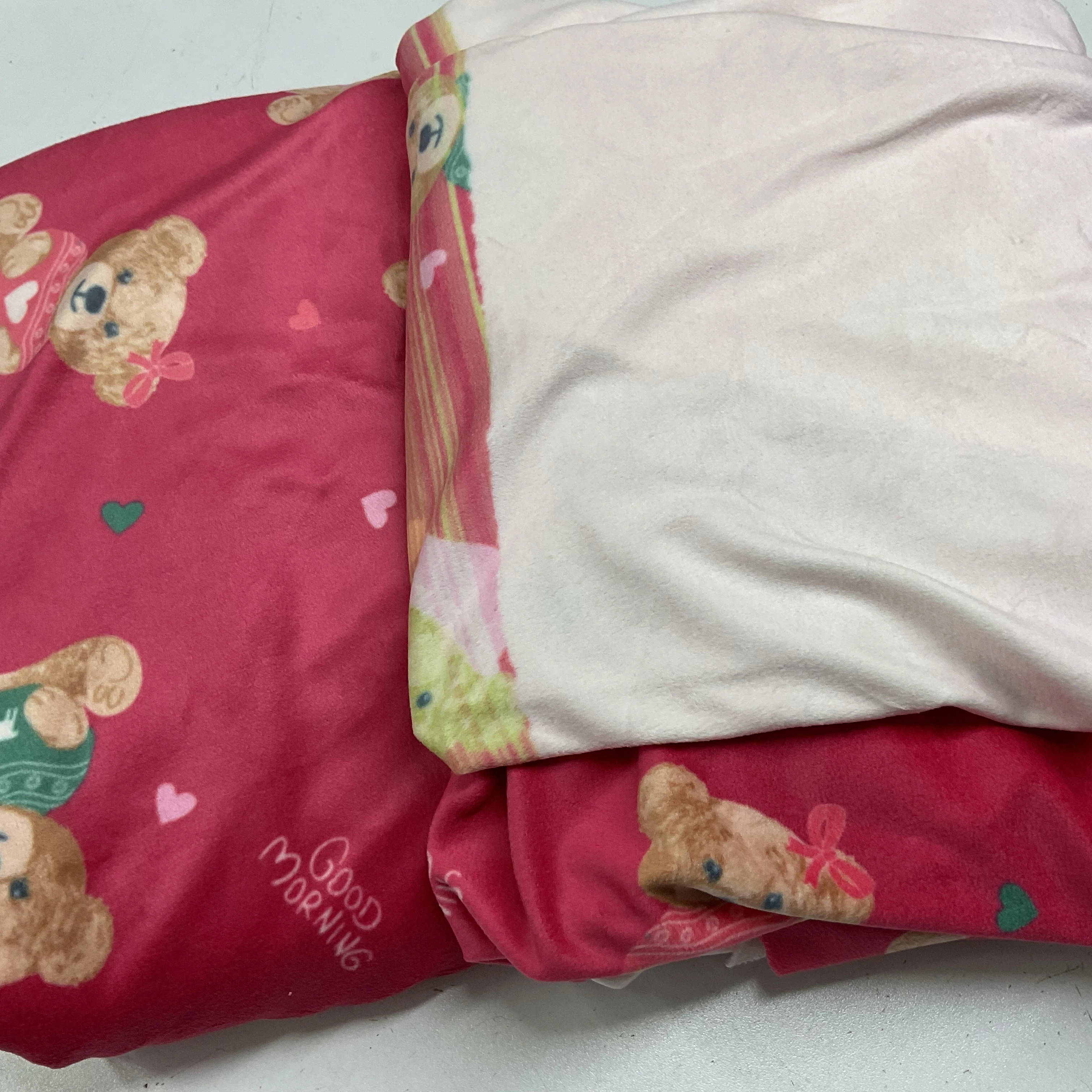 No:60 Defolu Karışık Parça Kumaşlar 1300 gr