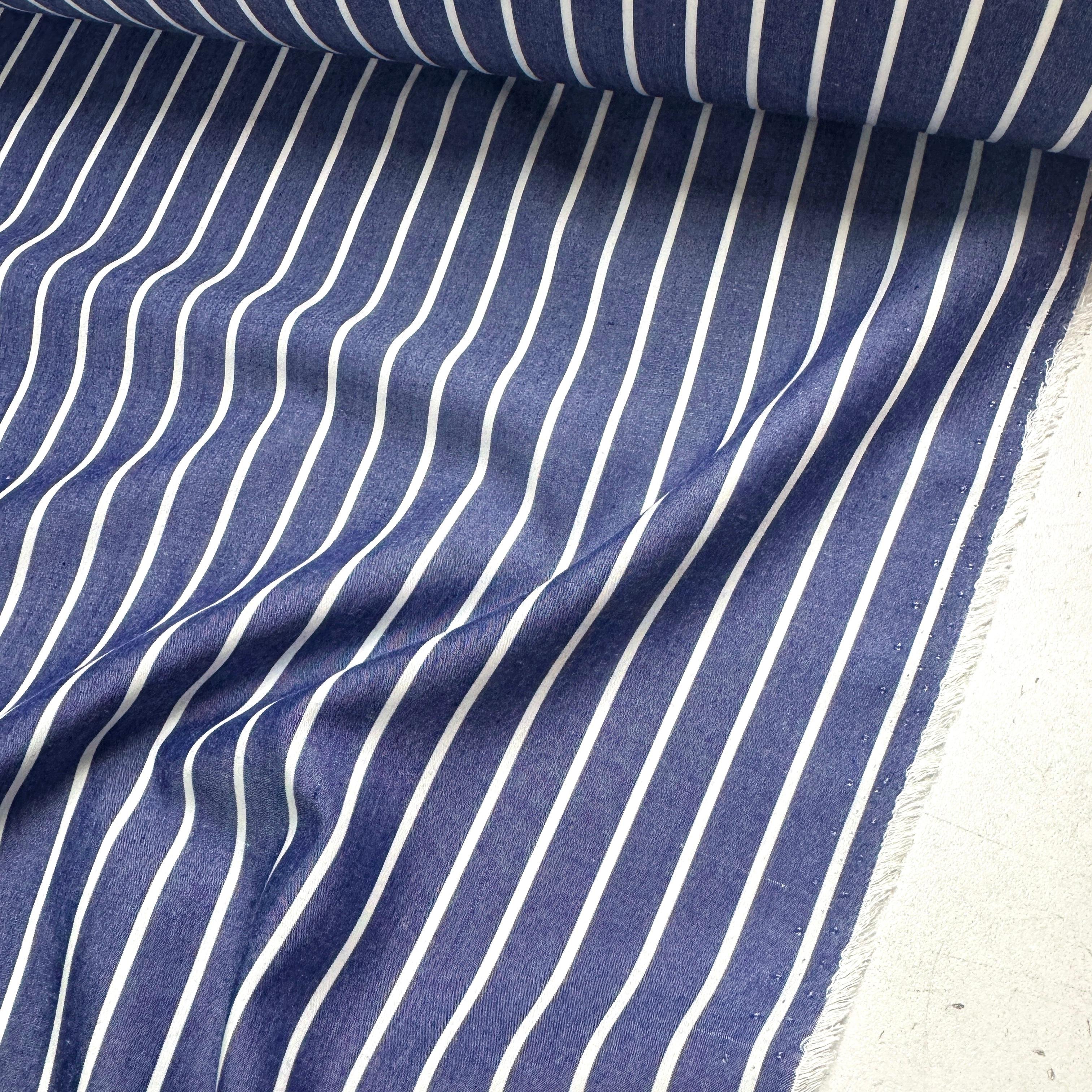 Lacivert Çizgili 50/1 İplik Poplin Kumaş