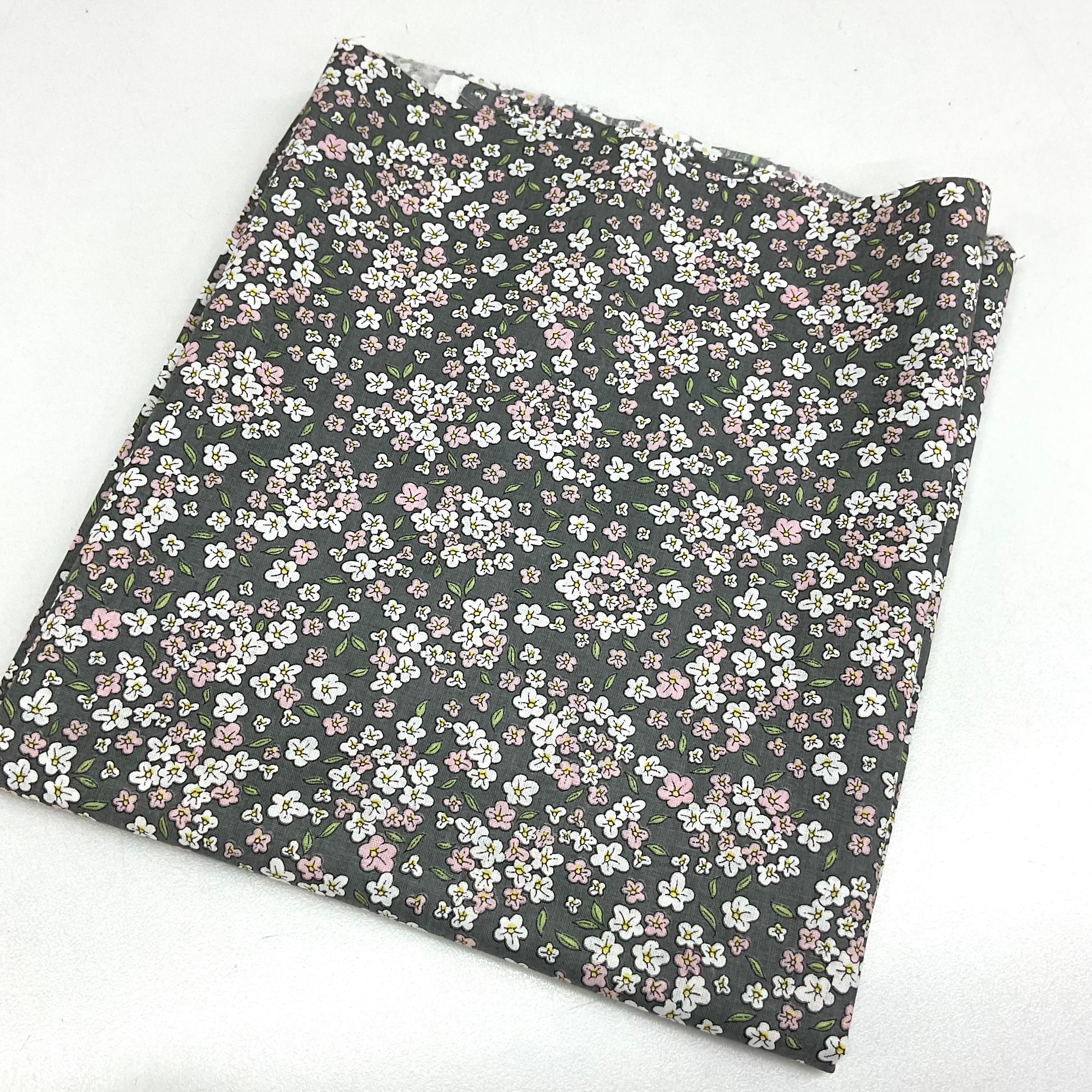Gri Çiçek 50*80 Cm Parça Poplin Kumaş