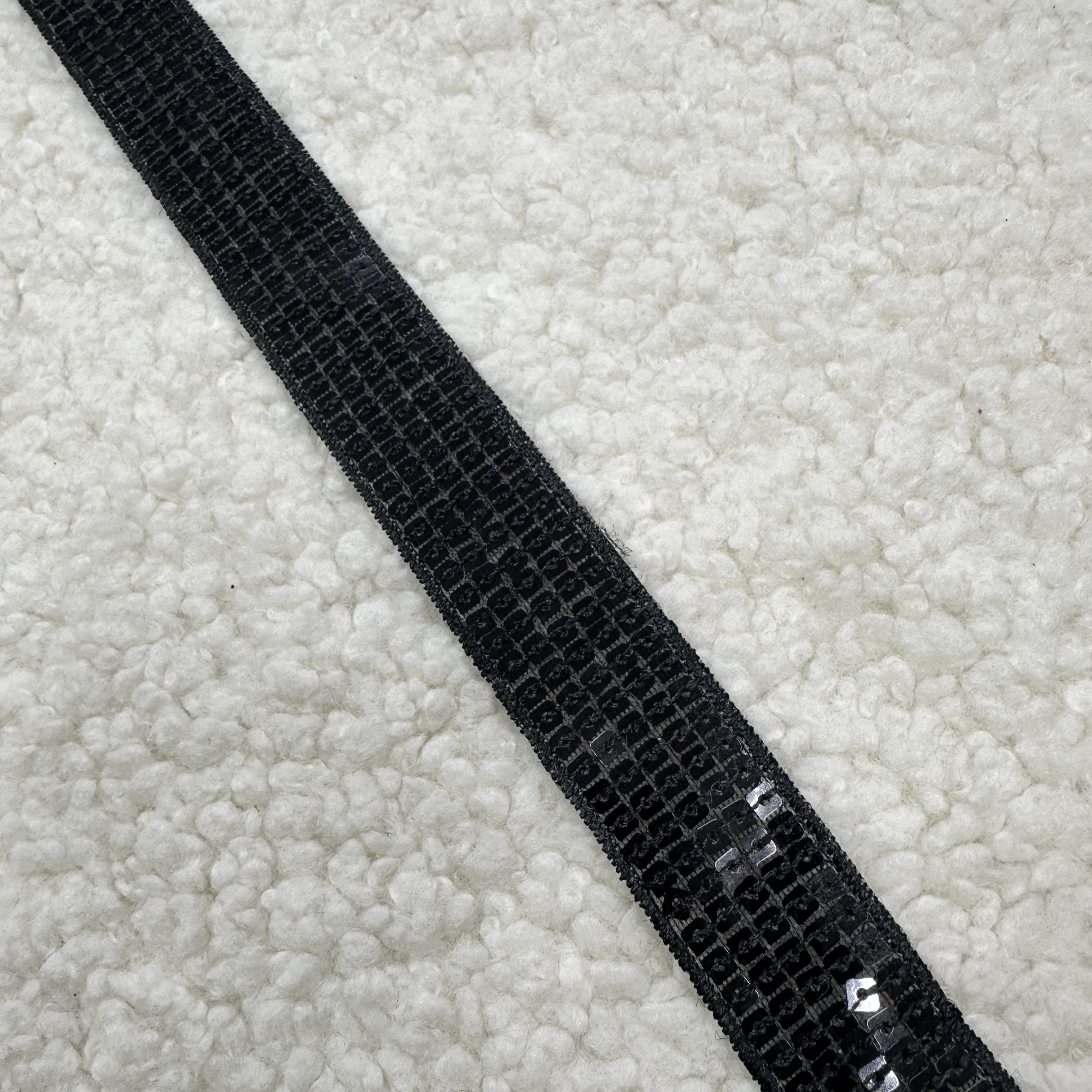 2 Cm Siyah Pullu Şerit Harç Biye