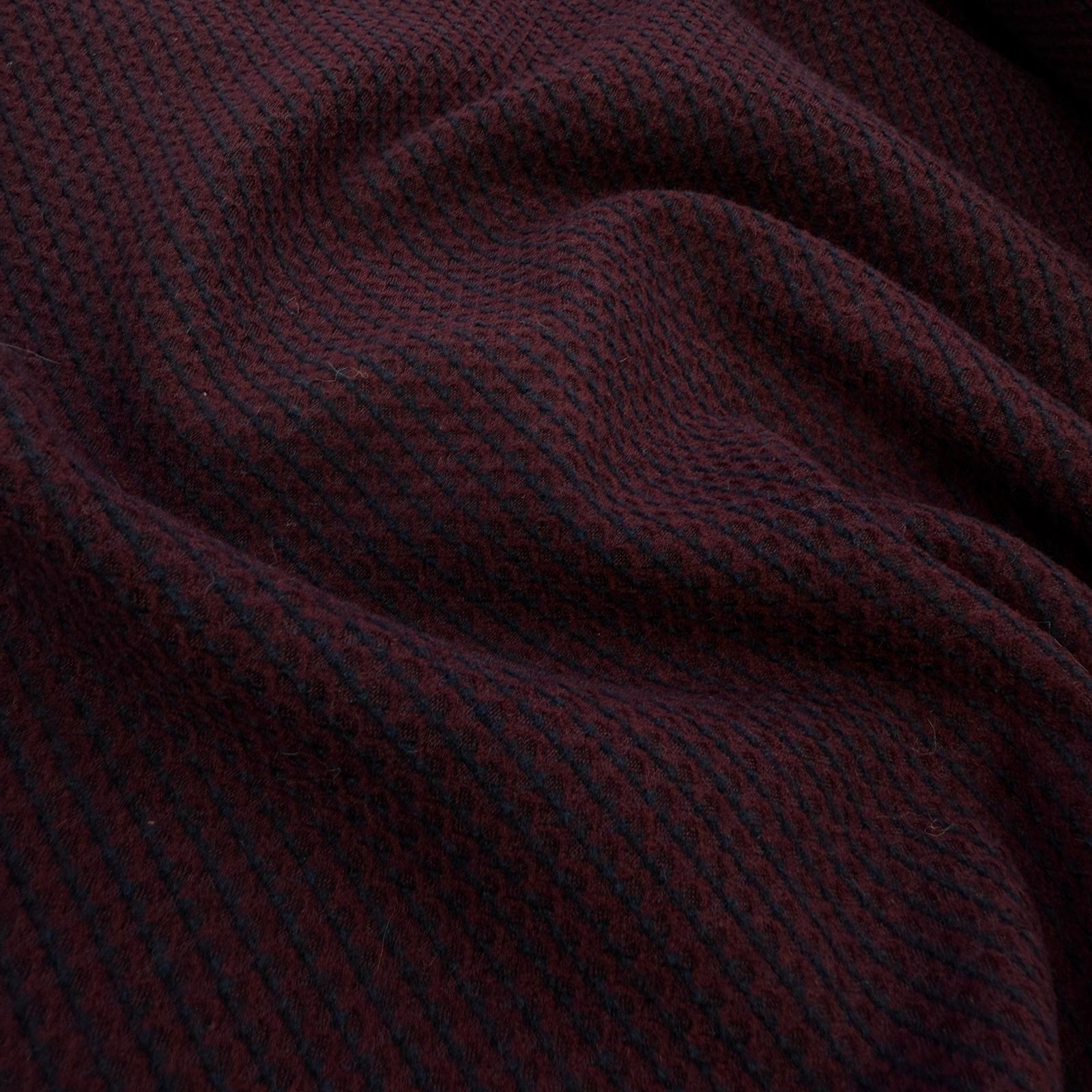 Jakarlı Kalın Poliviskon Kumaş