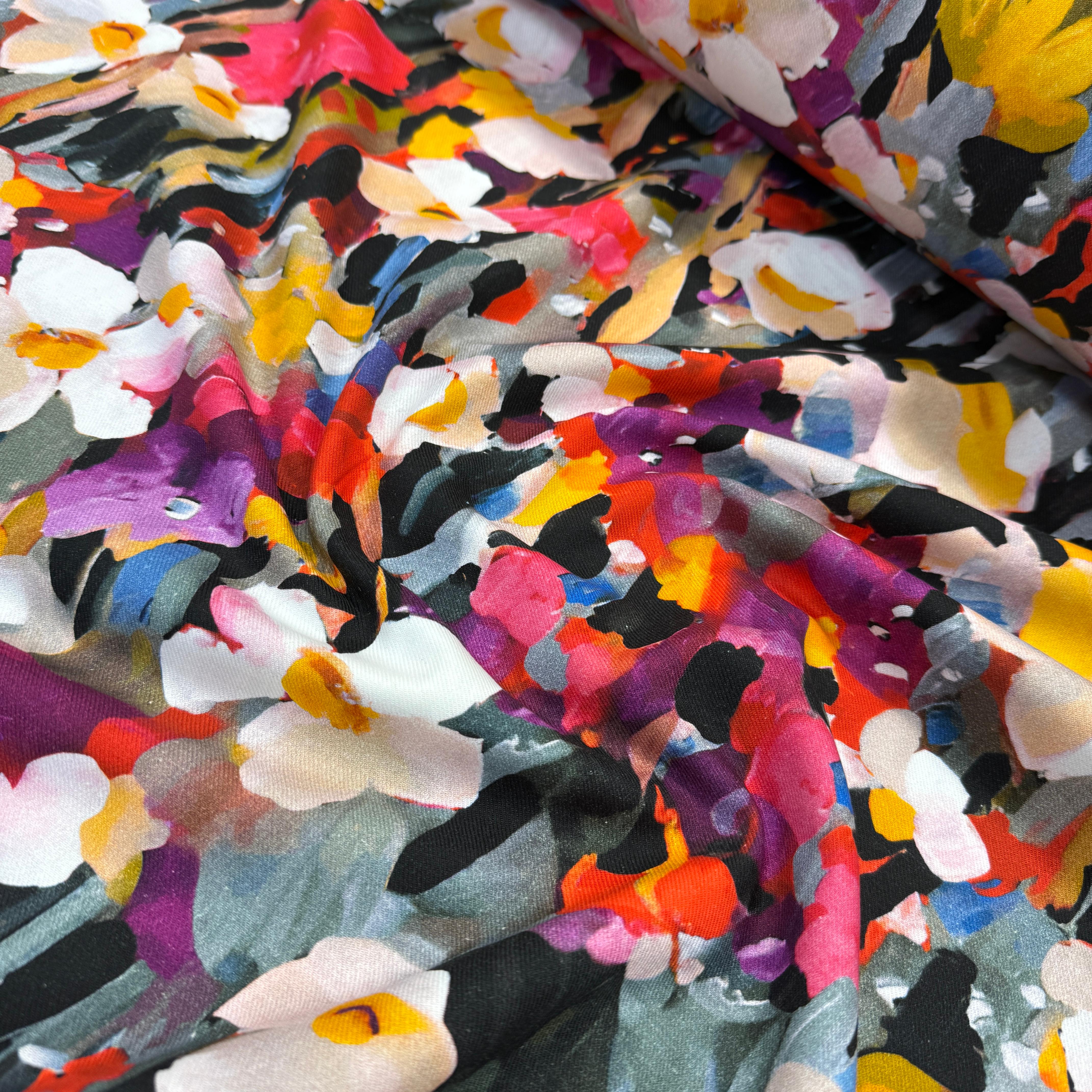 Renkli Çiçekler İntaşlar Markalı Flannel Pazen Kumaş