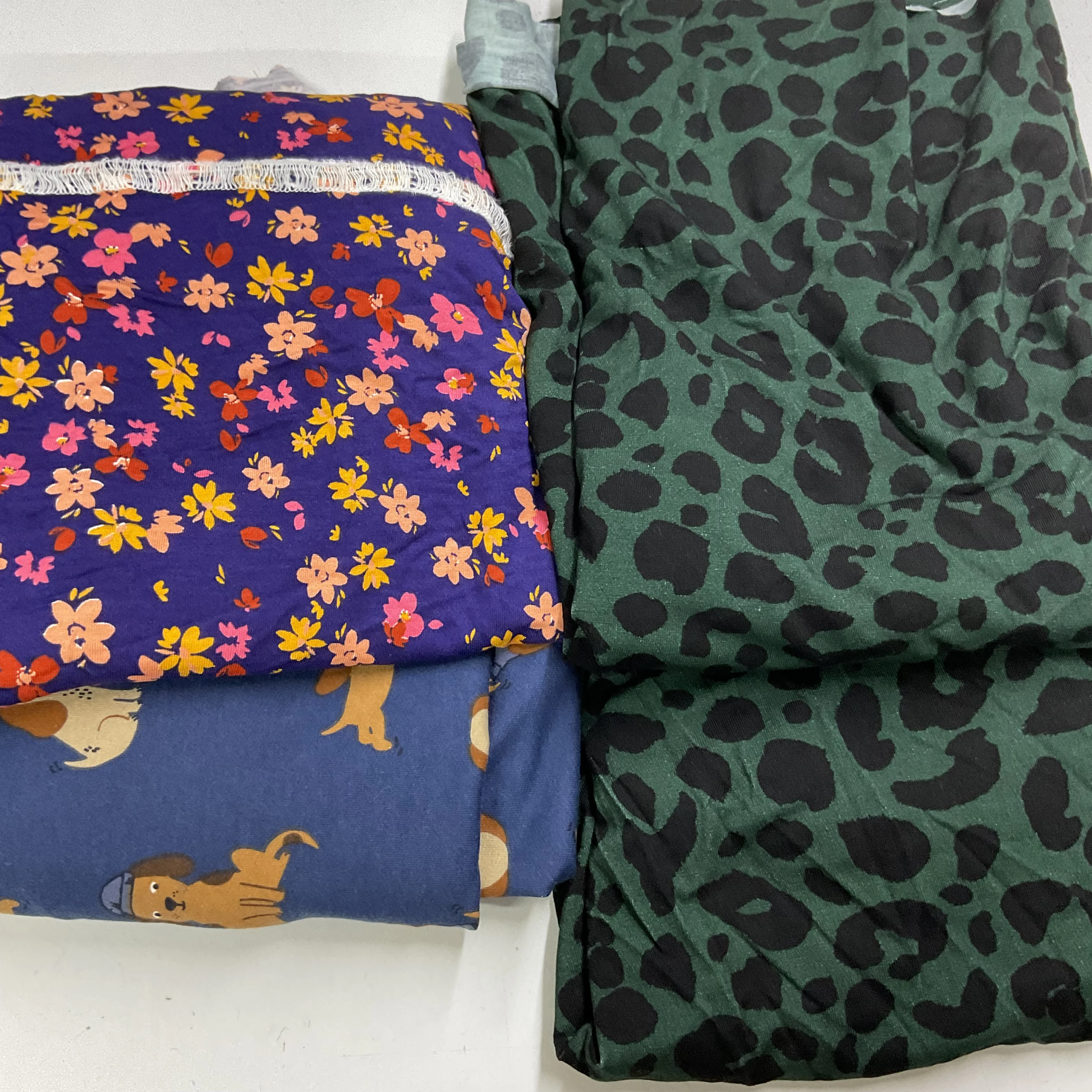 No:10 Defolu Karışık Parça Kumaşlar 1000 gr