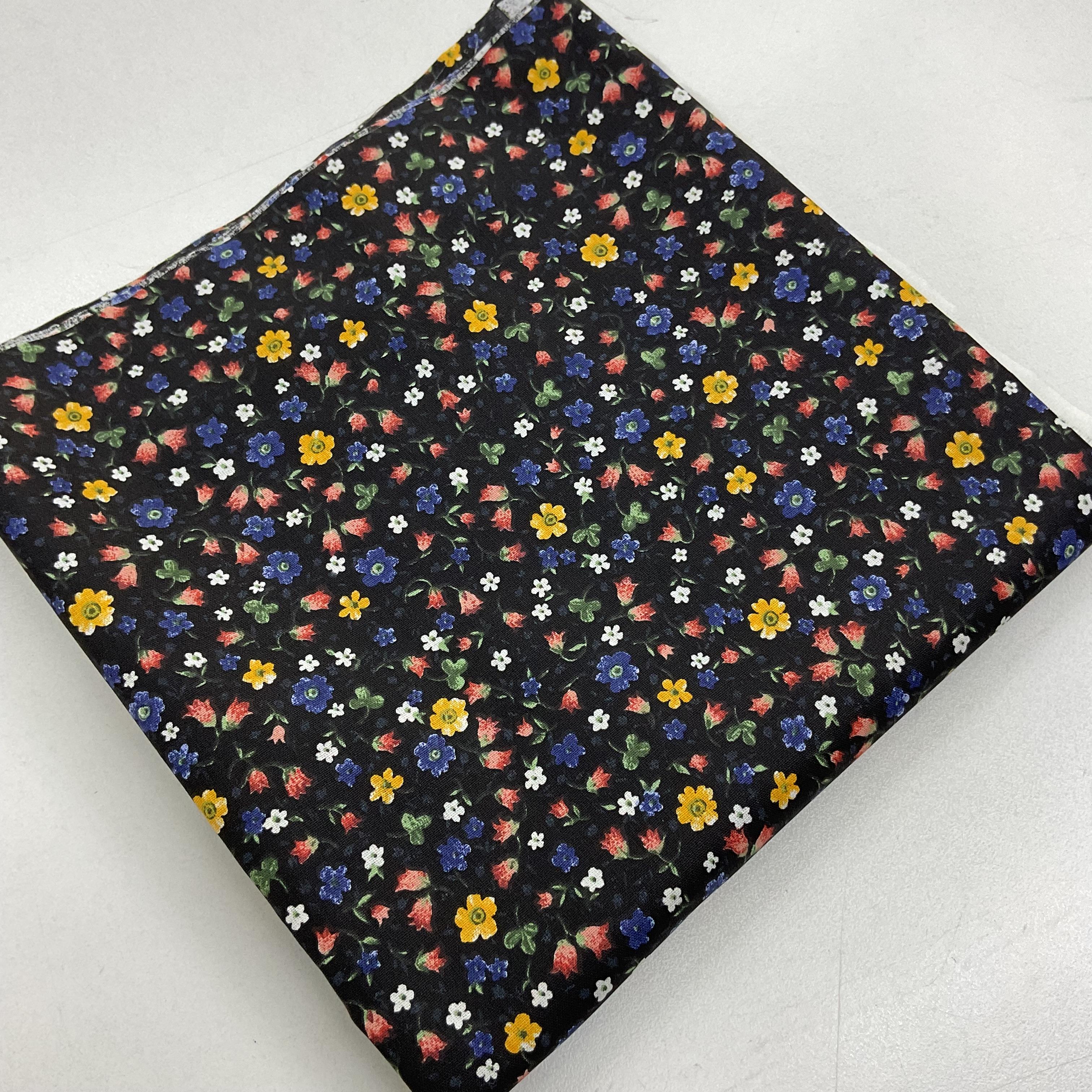 Siyah Çiçekler 50*70 Cm Parça Premium Poplin Kumaş