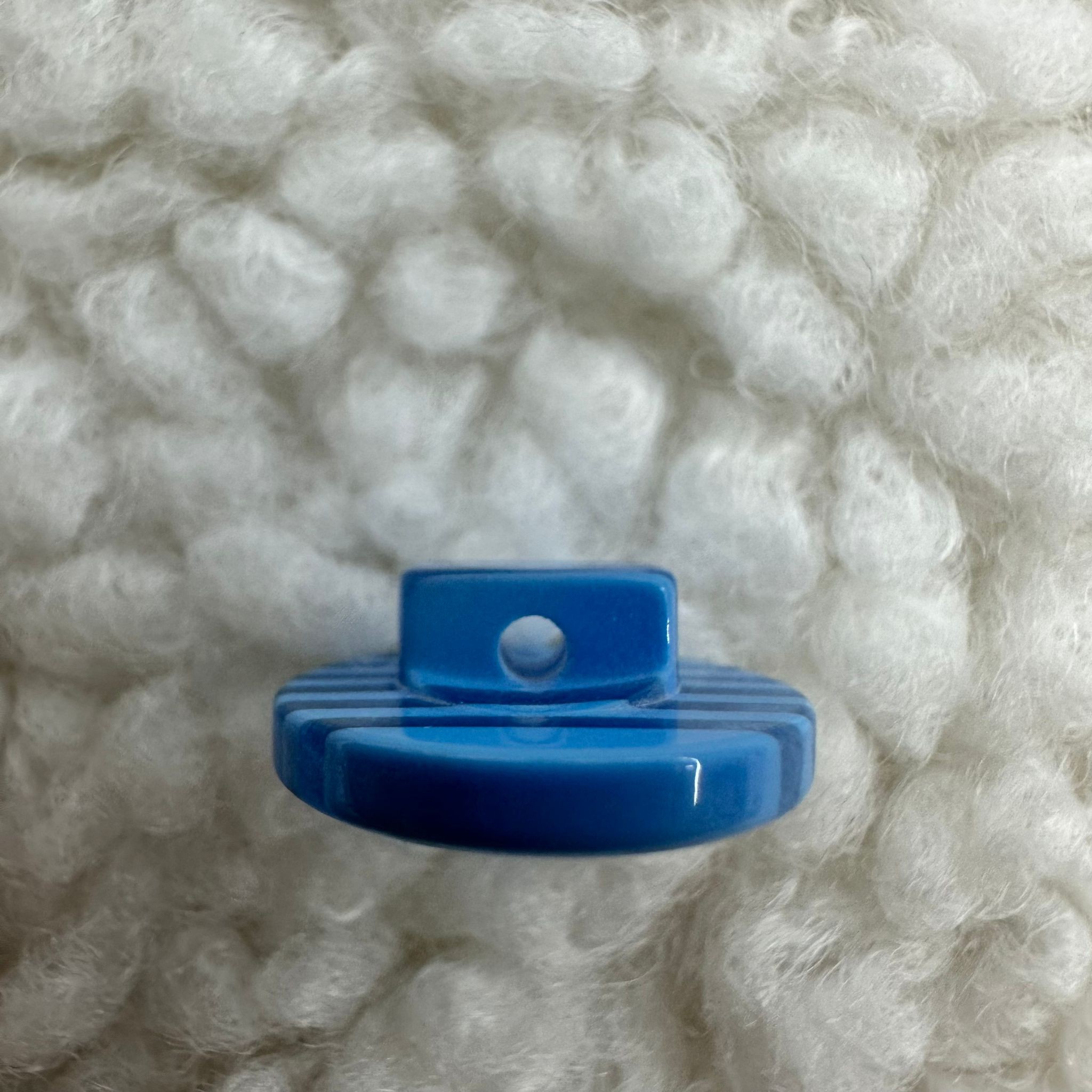 Mavi Şeffaf Yuvarlak Akrilik Düğme
