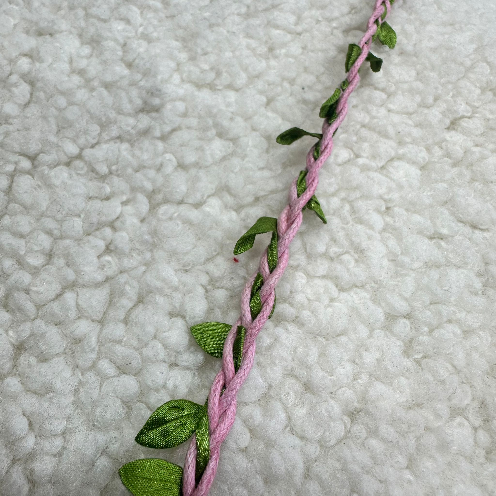 Pembe Yeşil Yapraklı Kenar Şerit