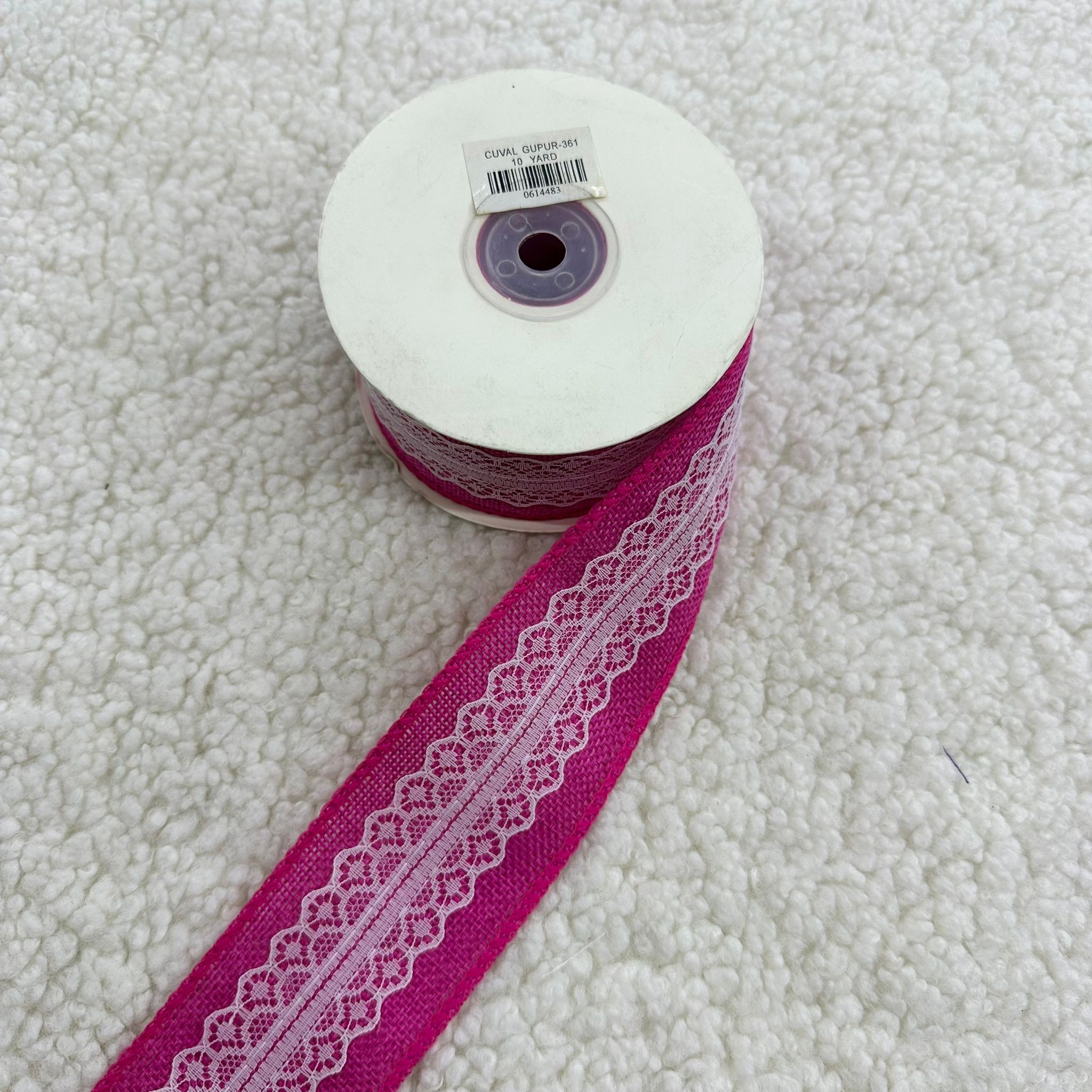 Dantelli Jüt Pembe Desenli Şerit Top