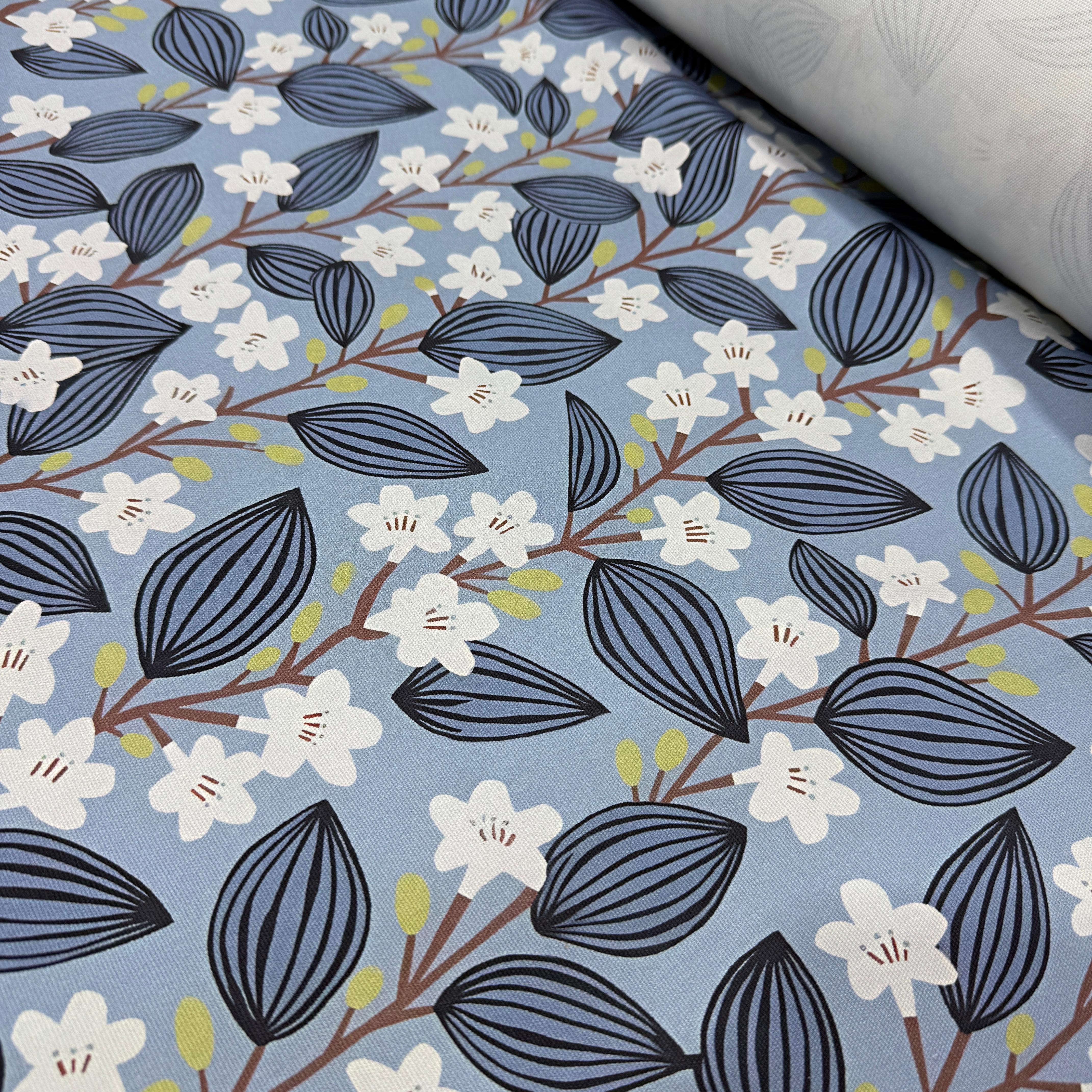 Pamuk Çiçekleri İntaşlar Markalı Kanvas Kumaş