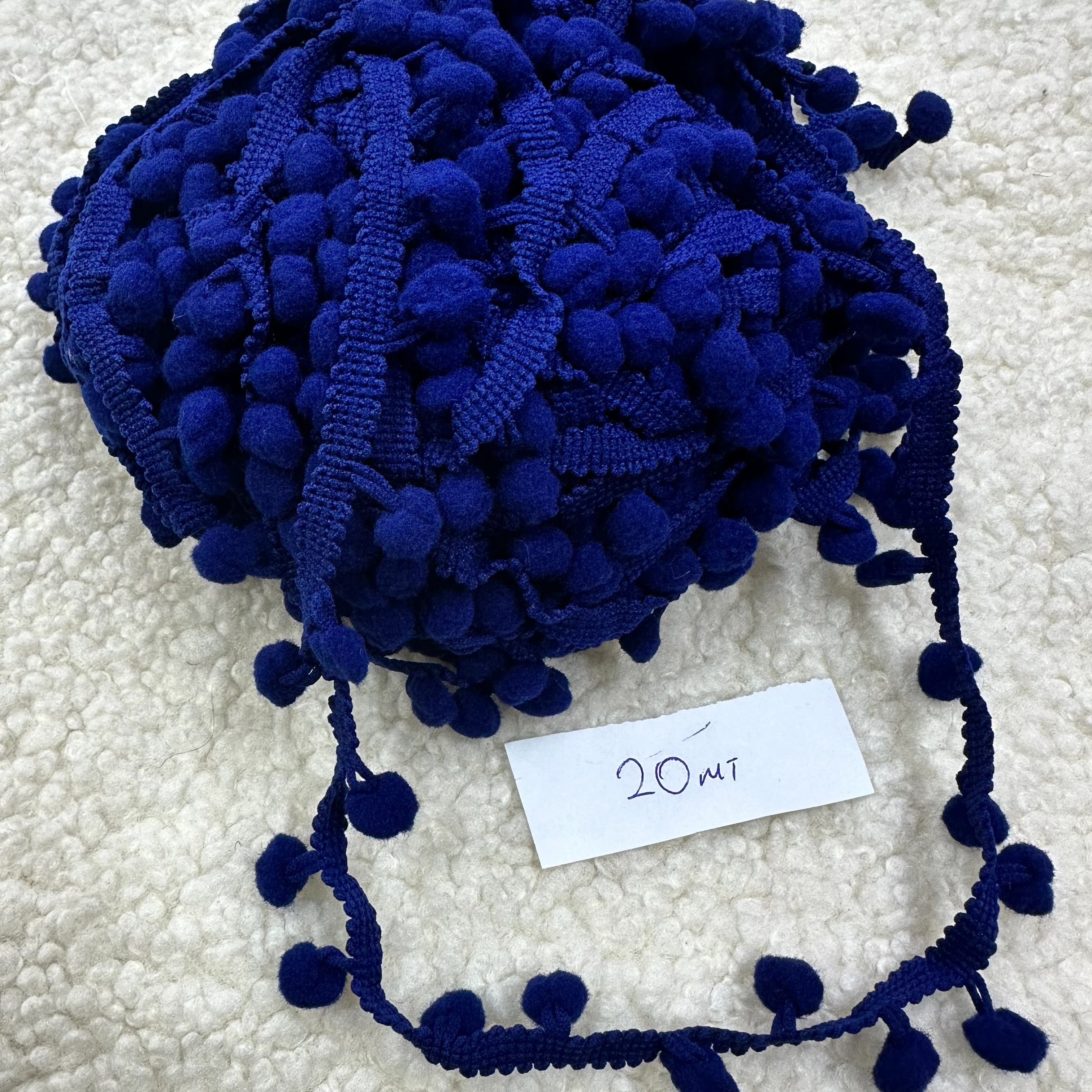 Top Lacivert Şerit Ponpon