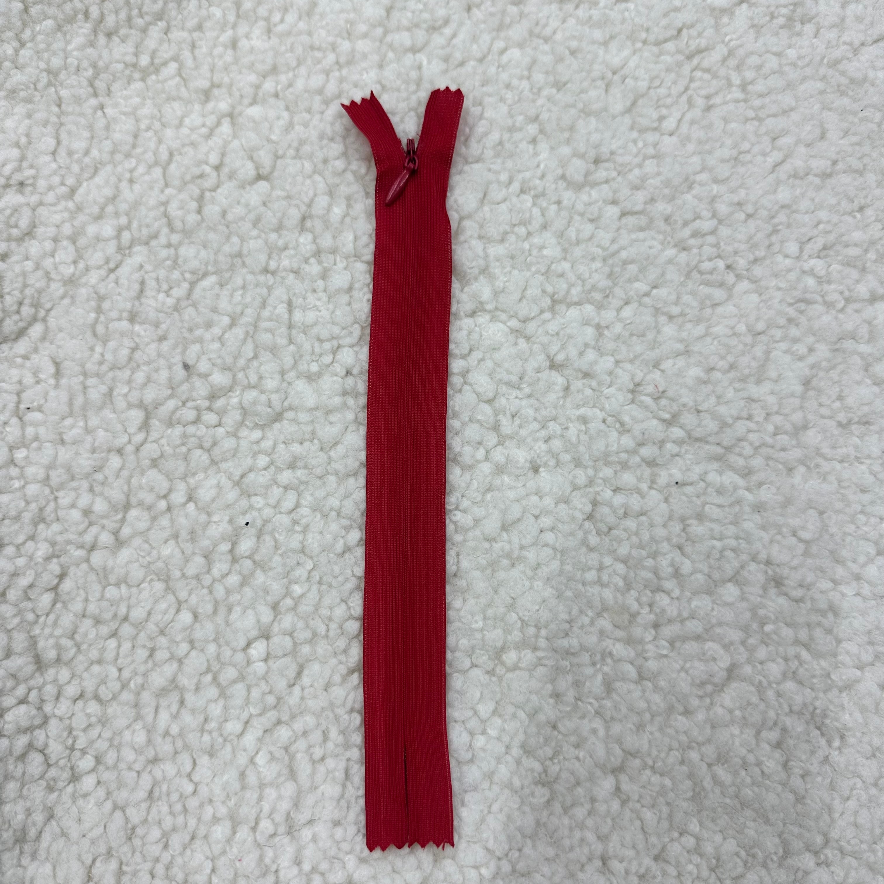 Kırmızı Gizli Fermuar