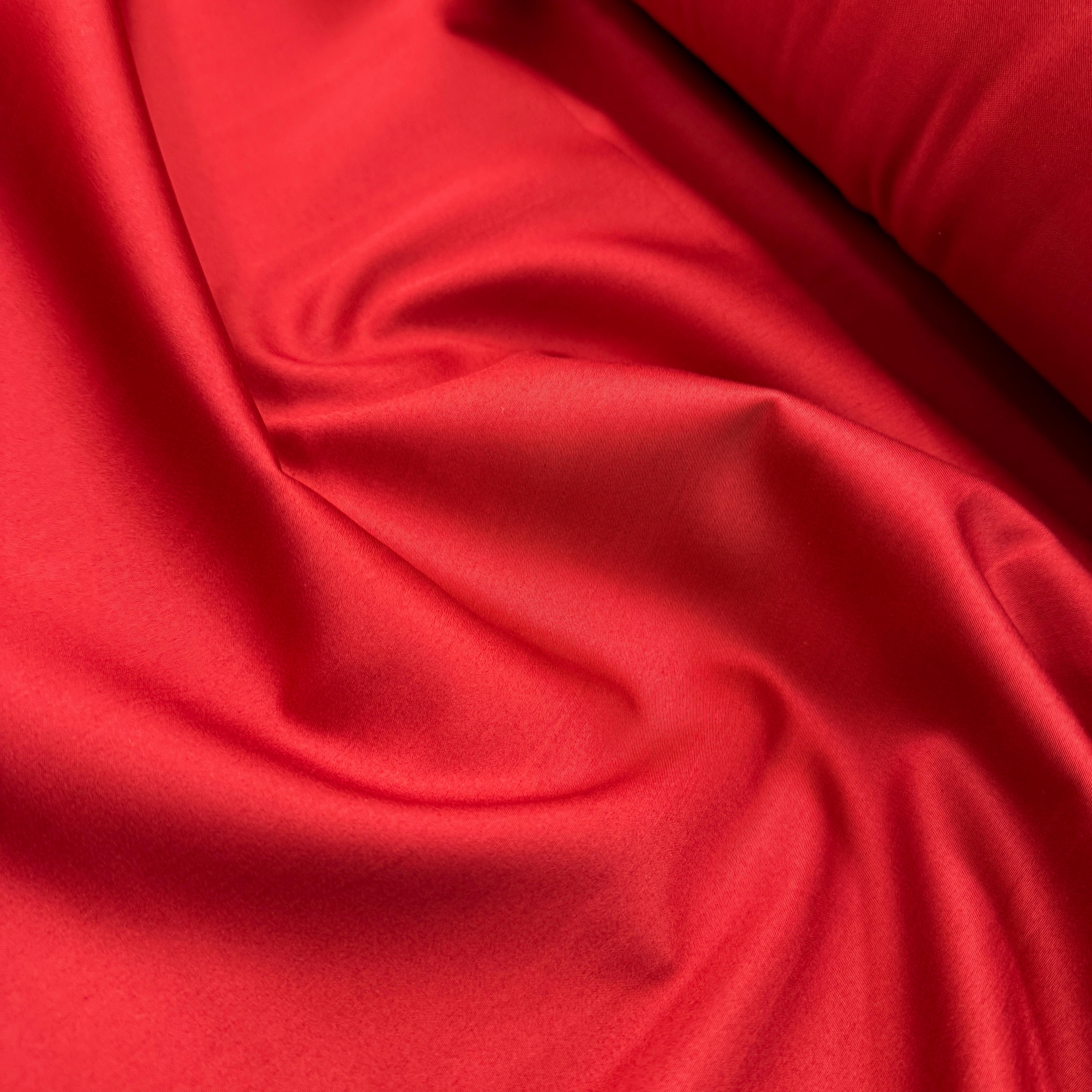 Kırmızı Giyimlik Pamuk Saten Kumaş