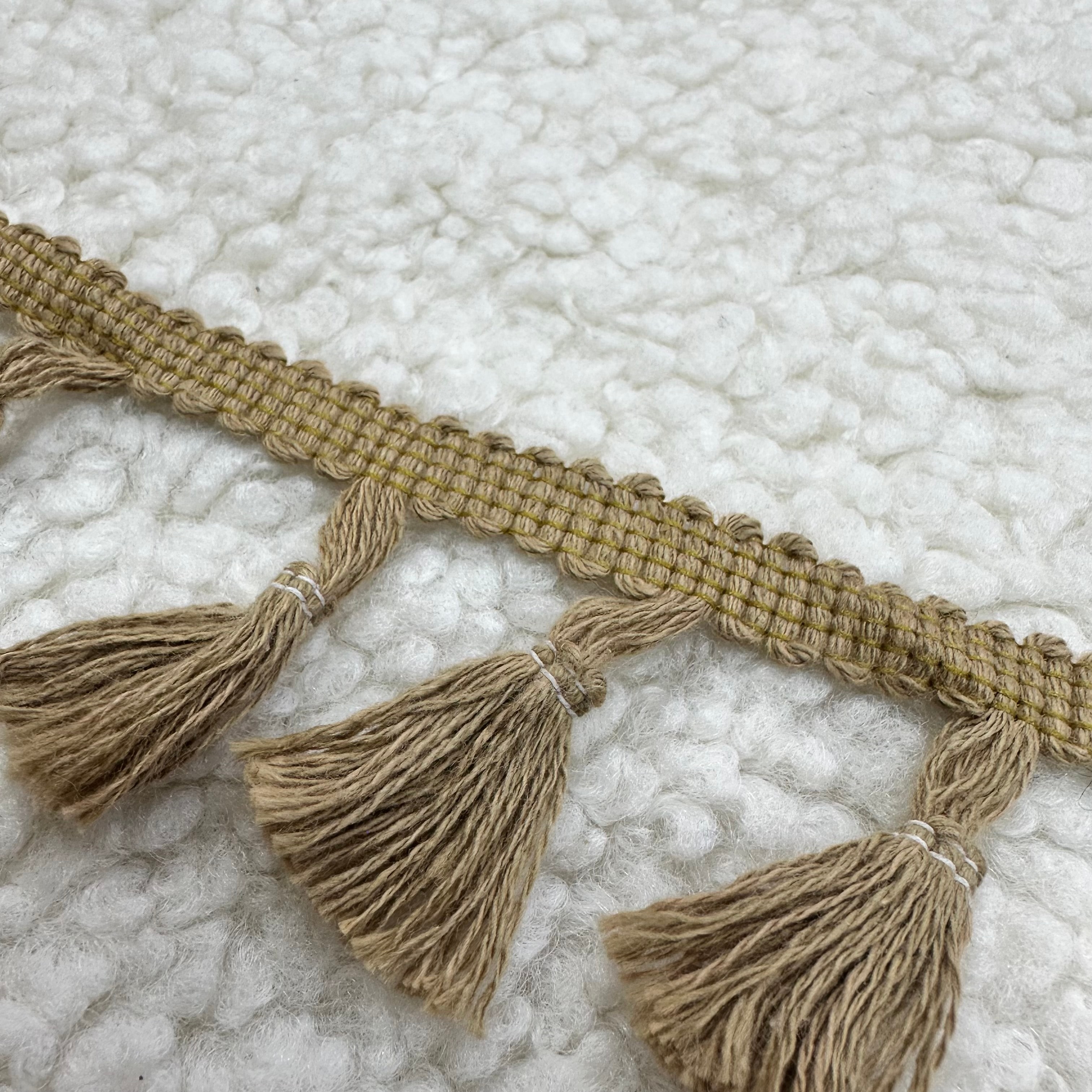 Bej Şerit Püskül Pamuklu Kopanaki