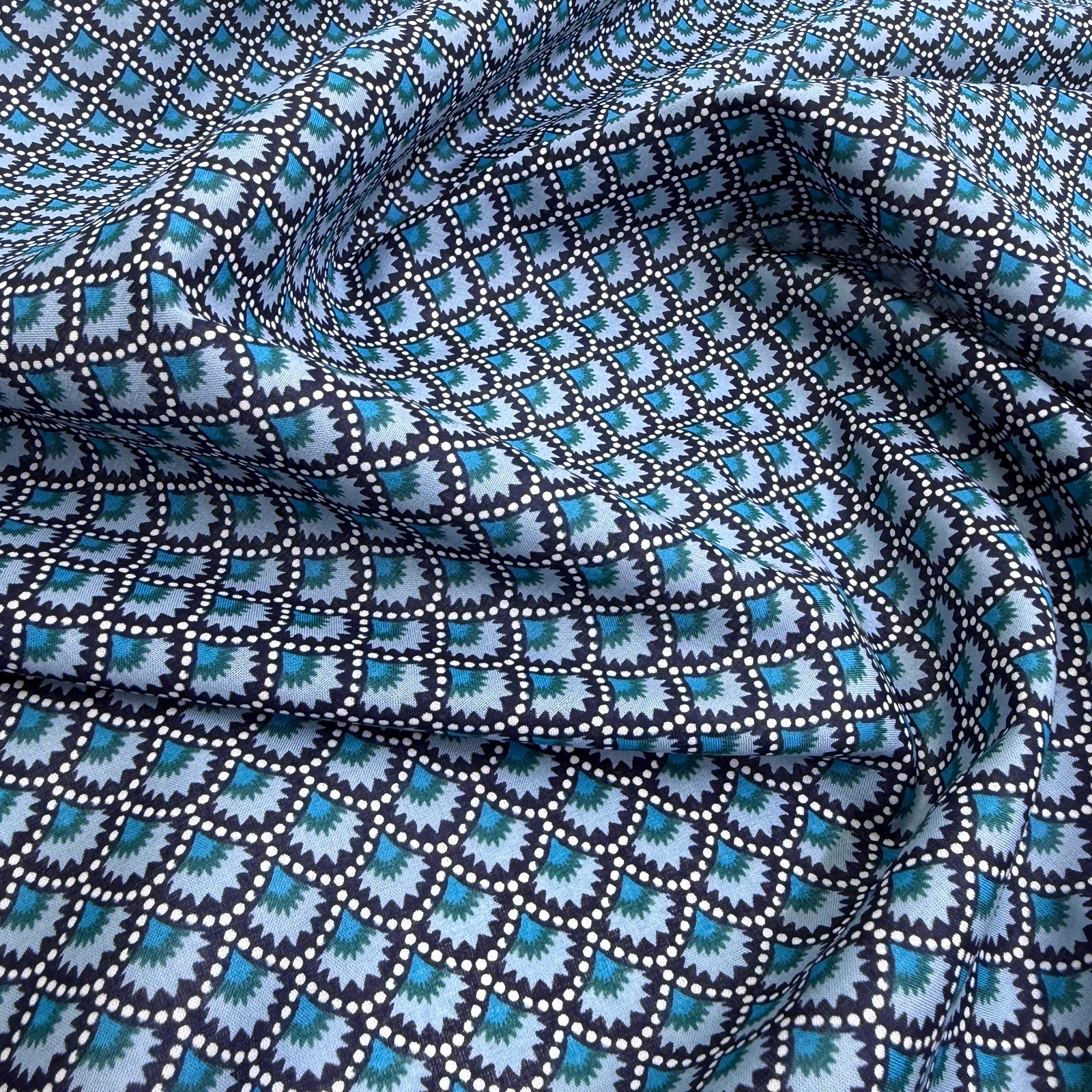 Hafif Defolu Mavi Yelpazeler Yumuşak Dökümlü Poplin Kumaş