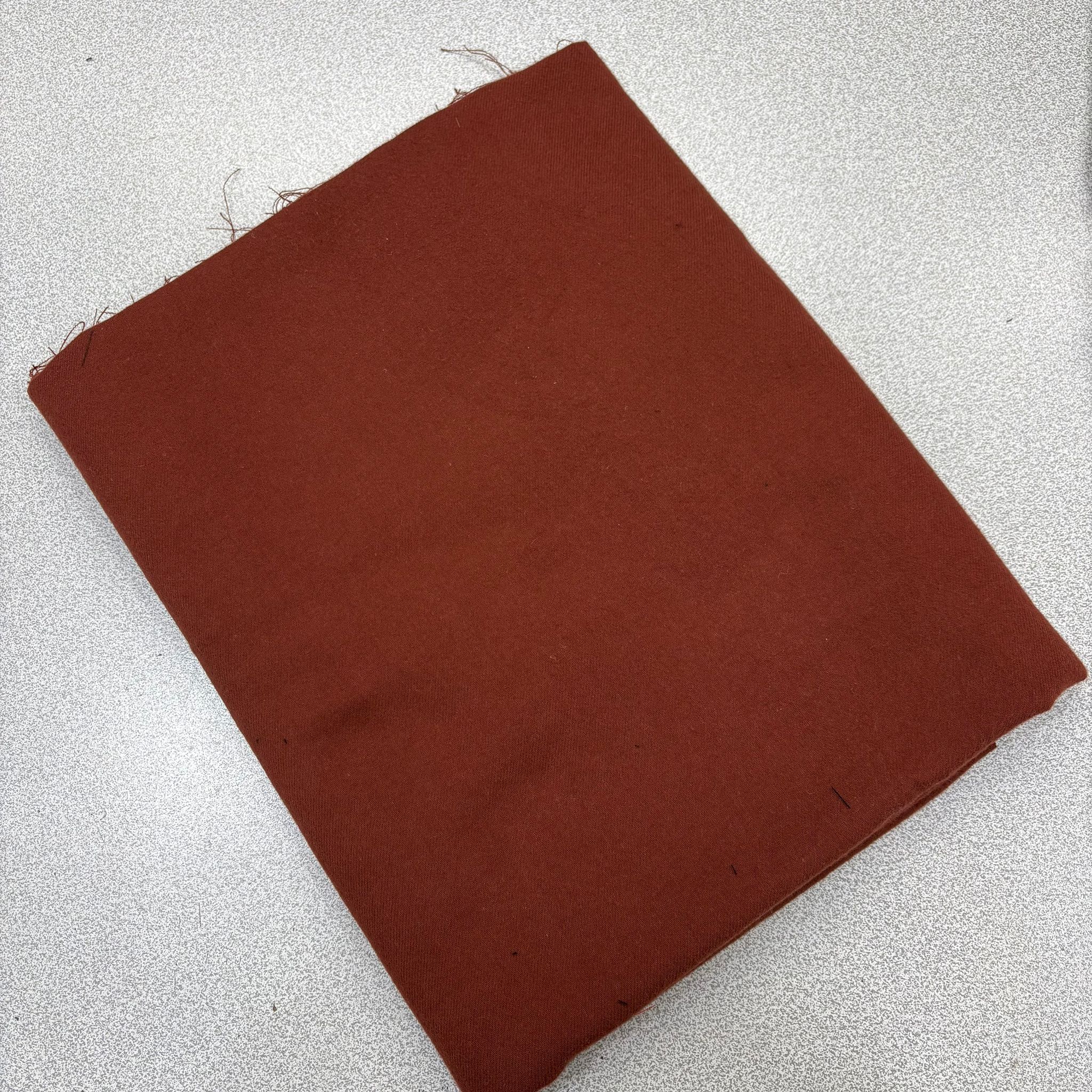 No:132 1 ve 0.5 metrelik Parça Pamuk Saten Kumaş