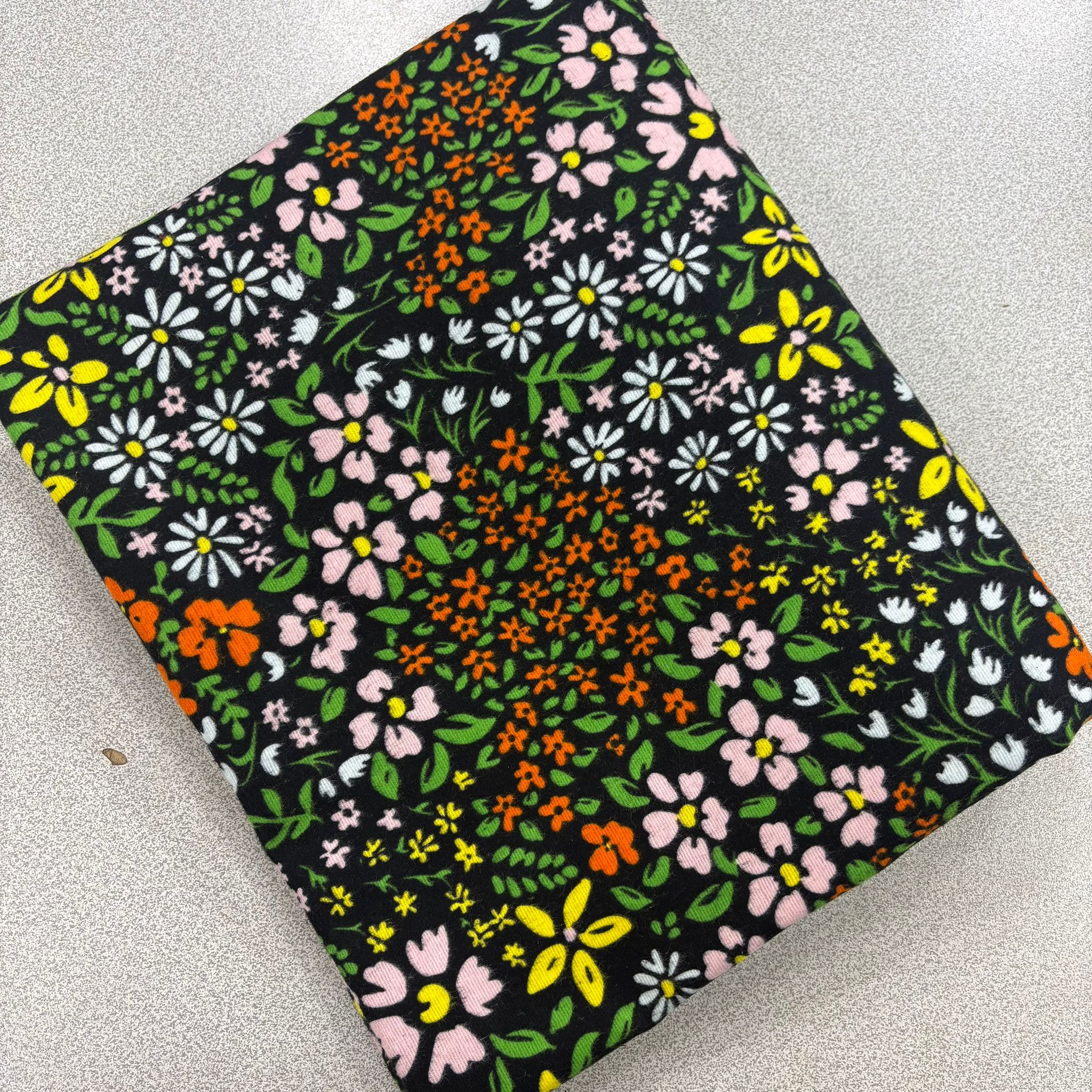 Desenli No:105 210*90 cm Parça Divitin Pazen Kumaş