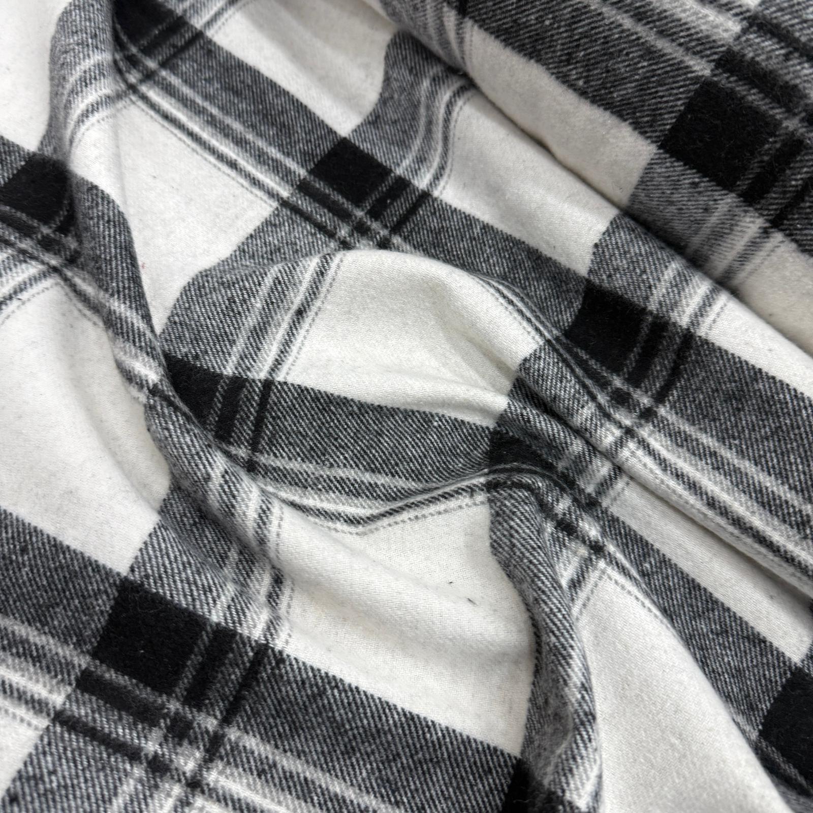 Ekoseli Siyahlar Oduncu Kumaş