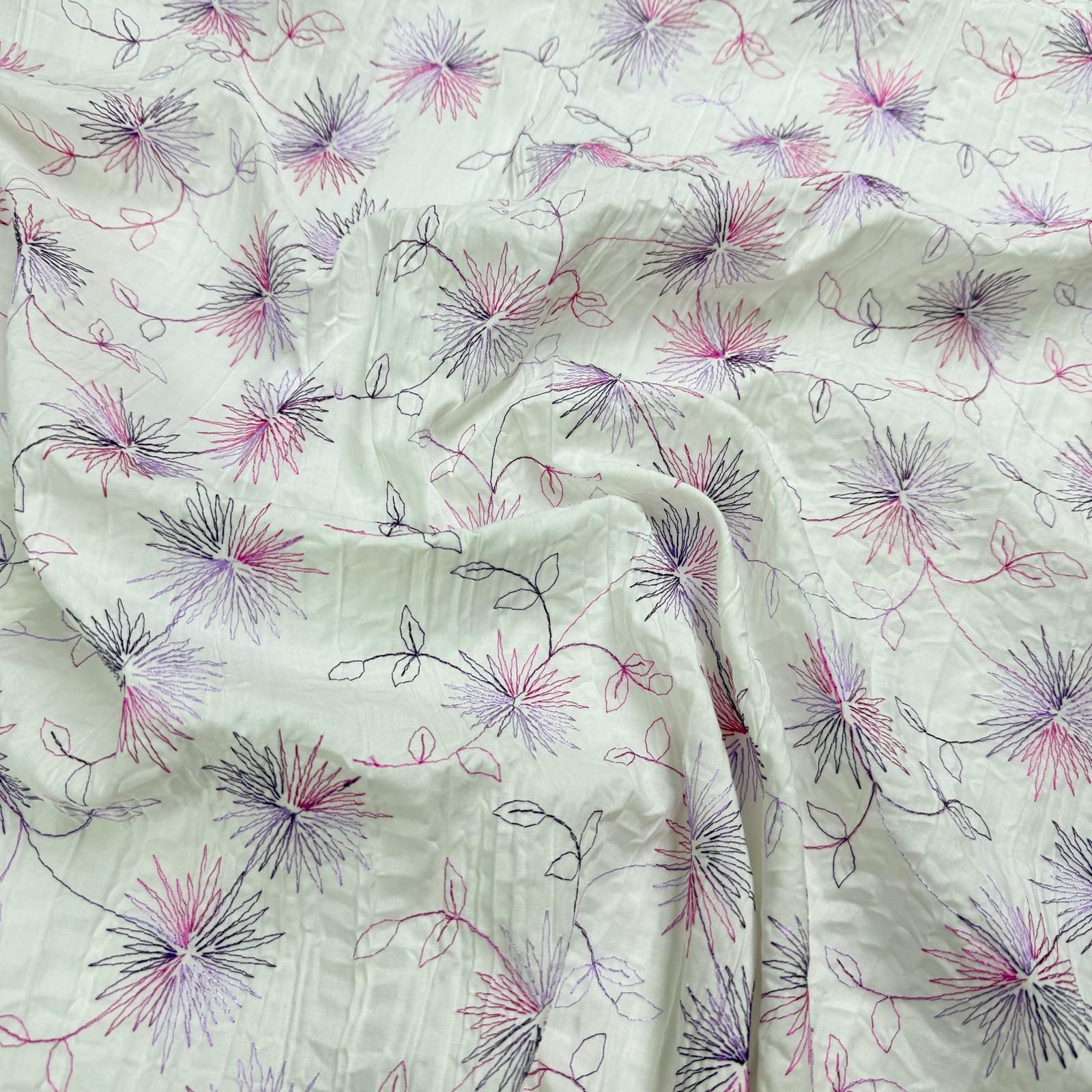 Özel Üretim Lila Pembe Yapraklar Nakışlı Poplin Kumaş