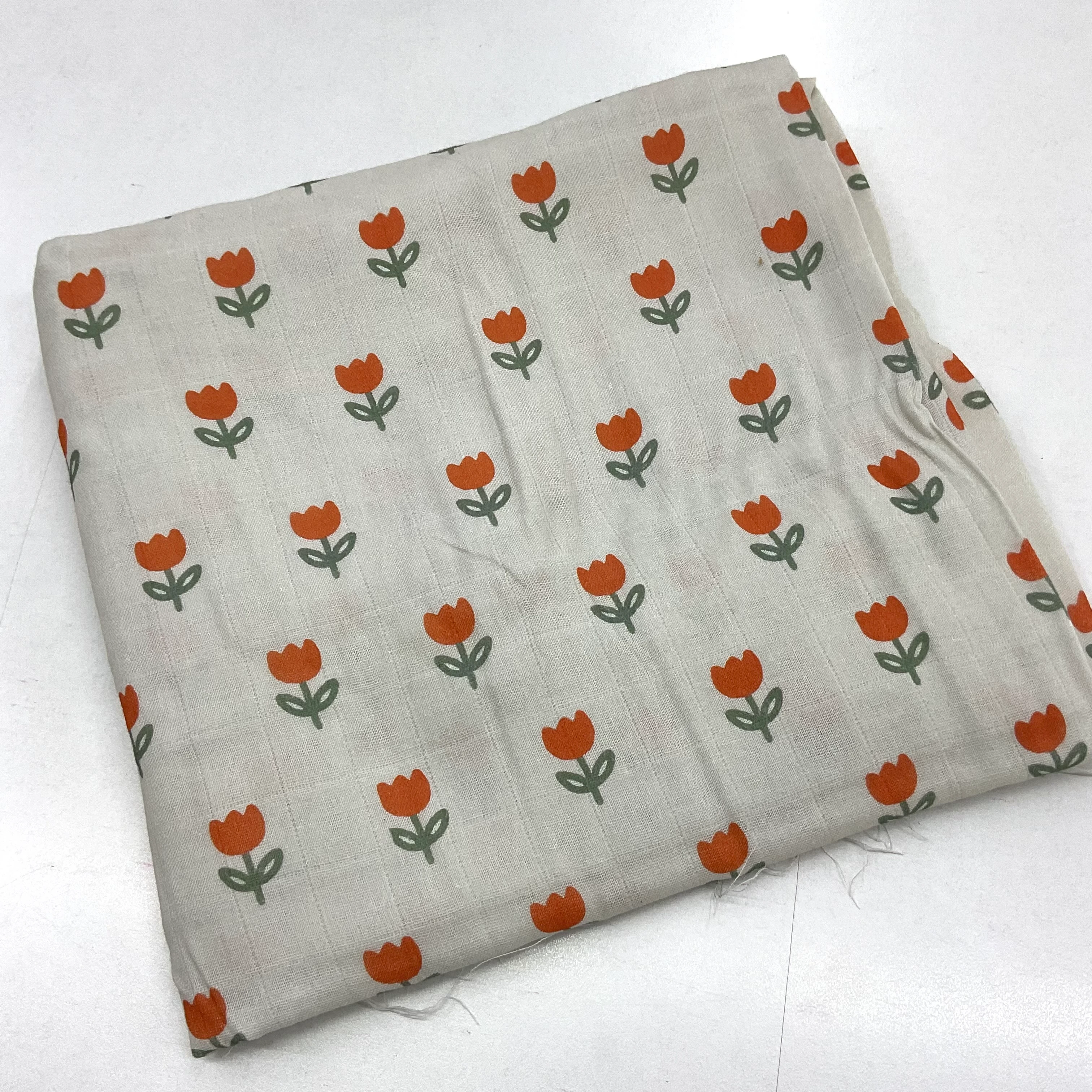 Turuncu Laleler 100*160 cm Parça Dijital Baskı Müslin Kumaş