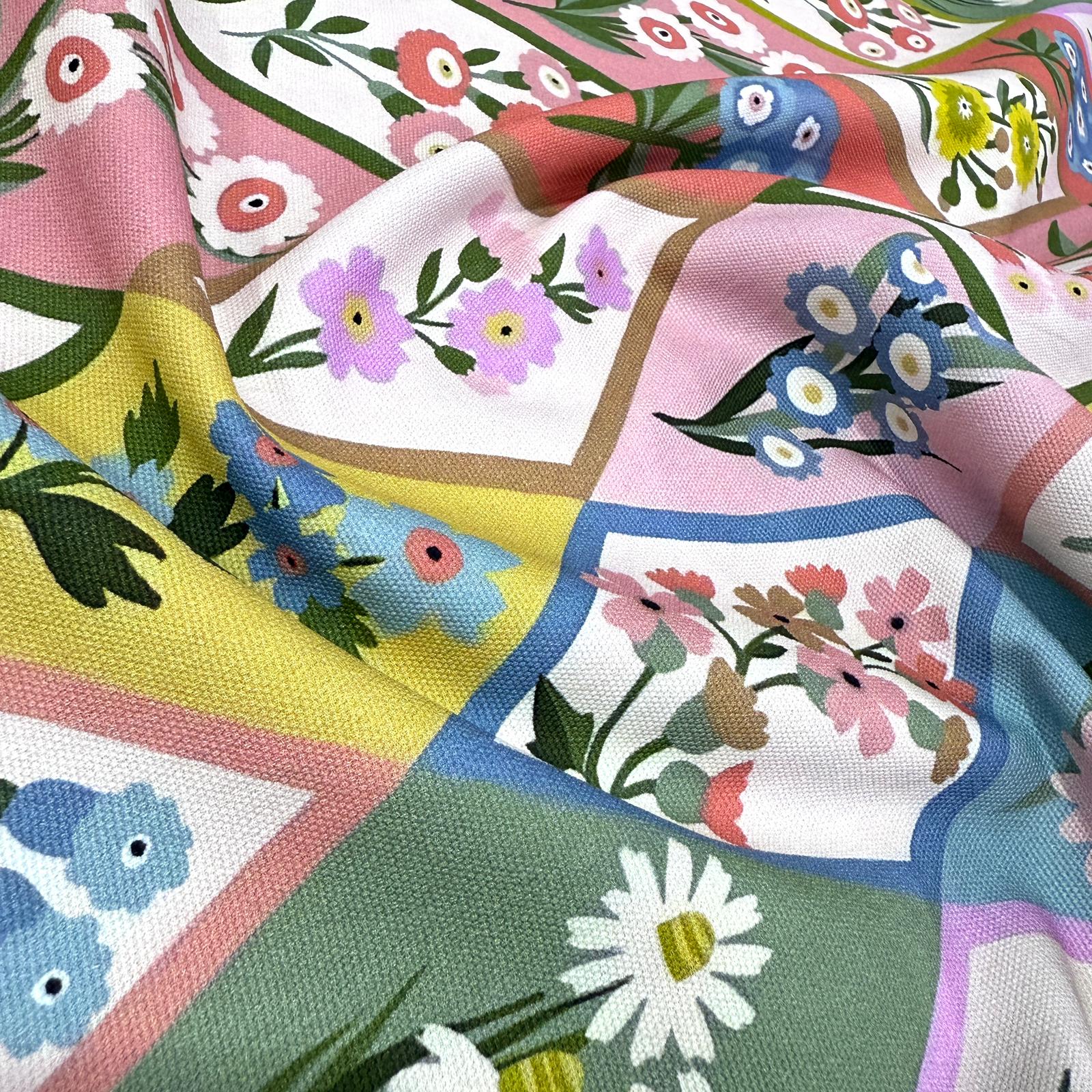 Retro Flowers İntaşlar Markalı Kanvas Kumaş