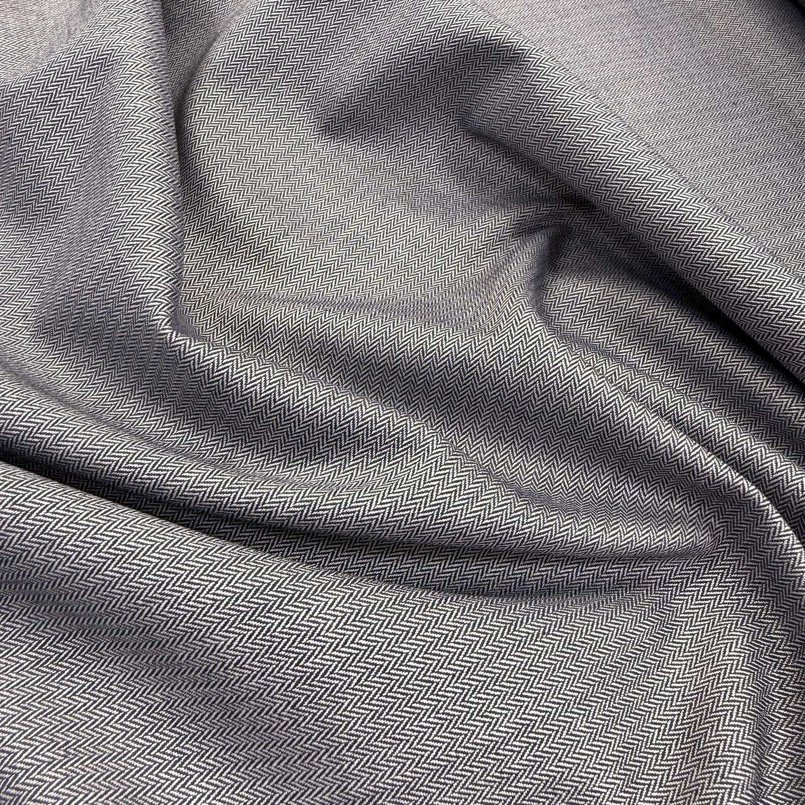 İpliği Boyalı Lacivert Balıksırtı Dokuma Likralı Viskon Kumaş