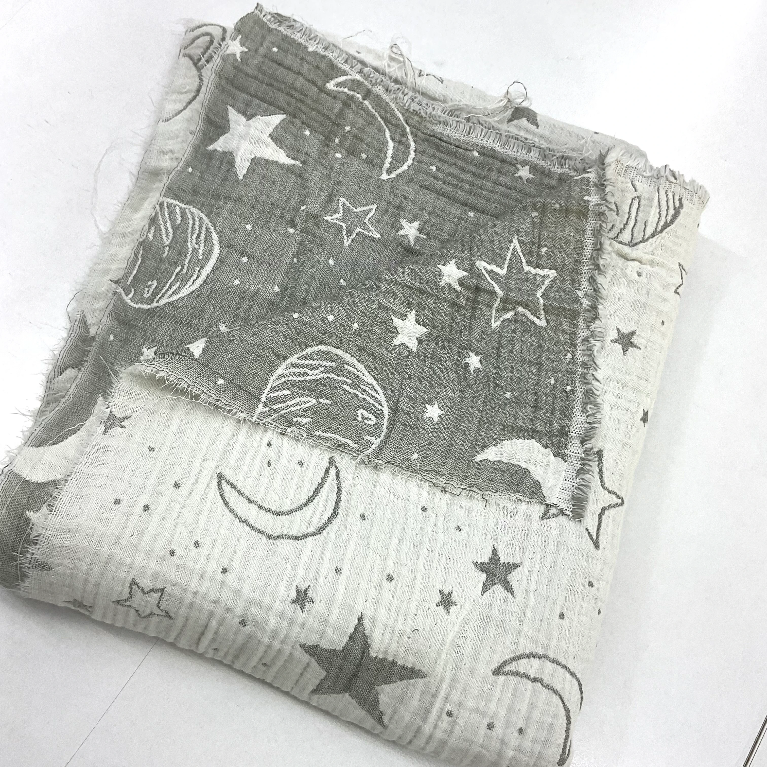 Gri Gezegenler 100*125 cm Parça Multi Müslin Kumaş