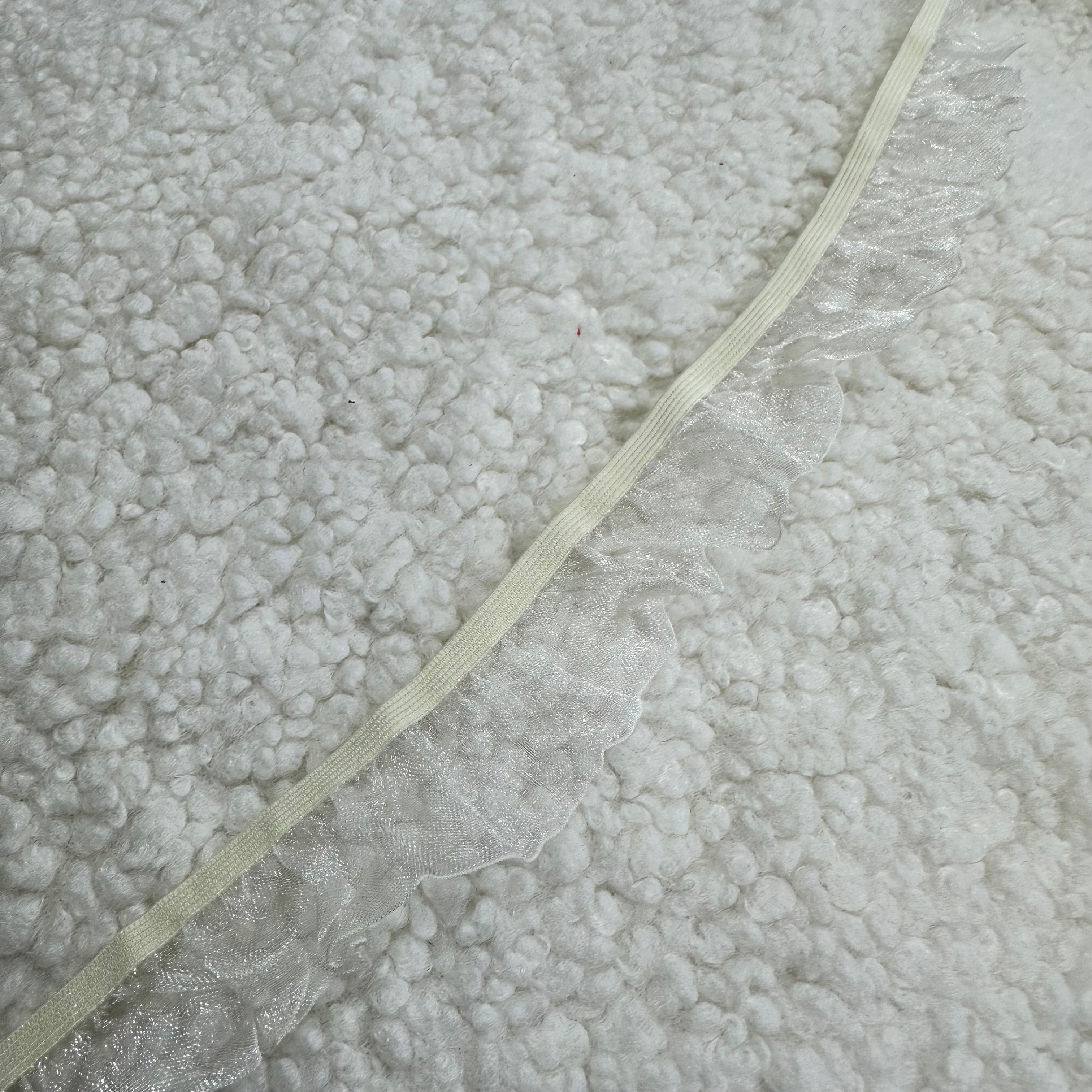 Krem Lastik Fırfır Şerit