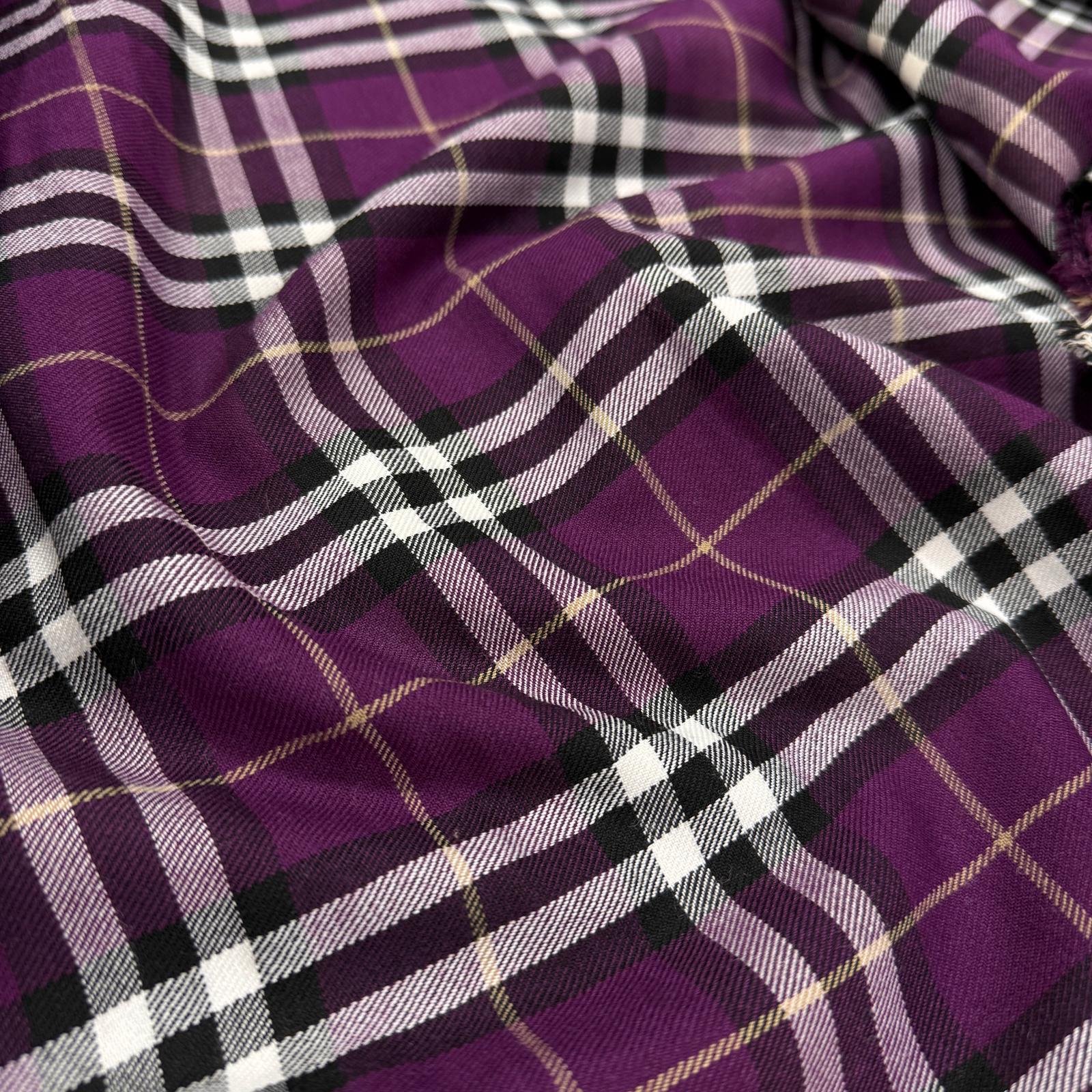 İp Kaçığı Defolu İngiliz Yünlü Mürdüm Mor Ekose Giyimlik Kumaş