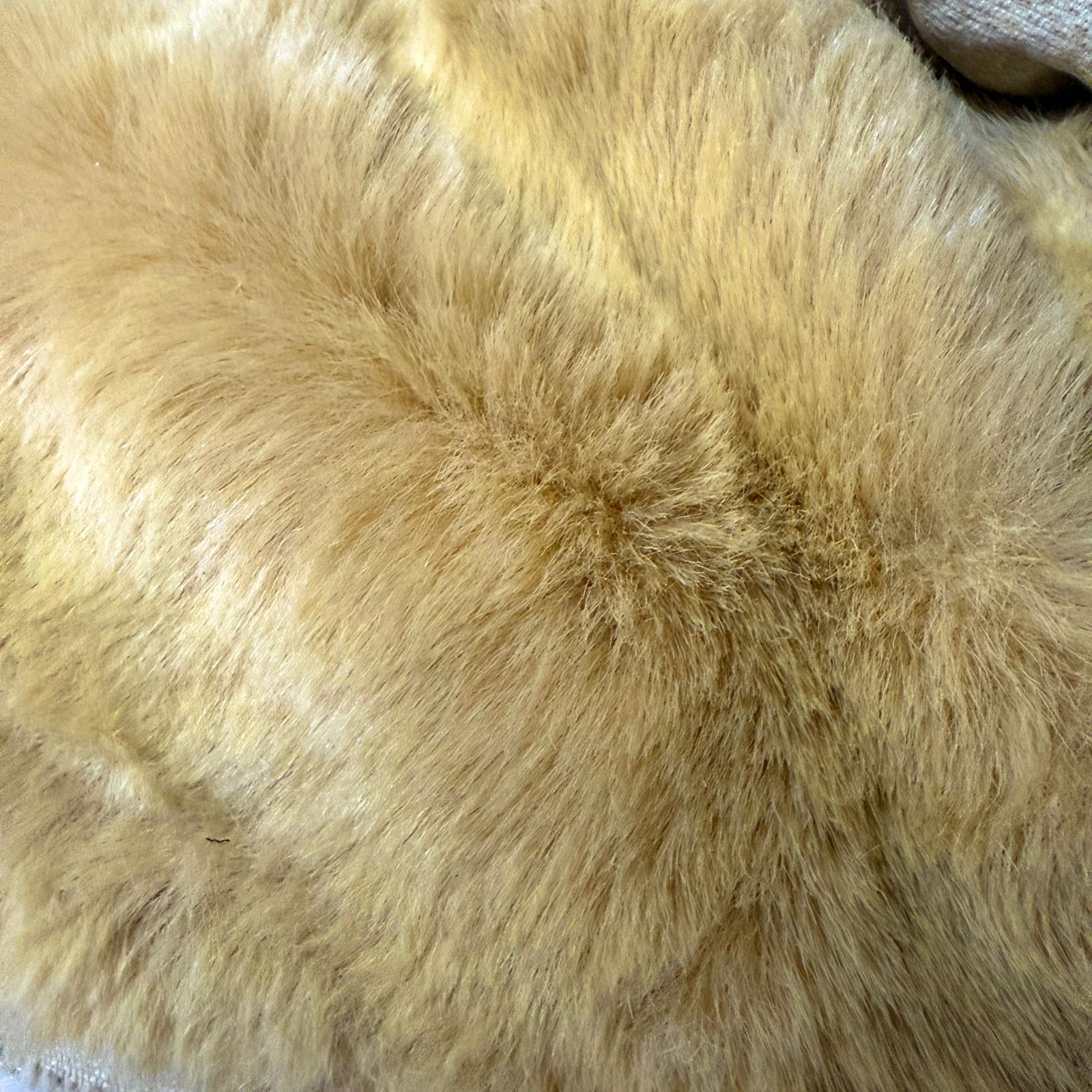 Yapışkan Defolu Sütlü Kahve Kısa Tüylü Yumoş Peluş Kumaş