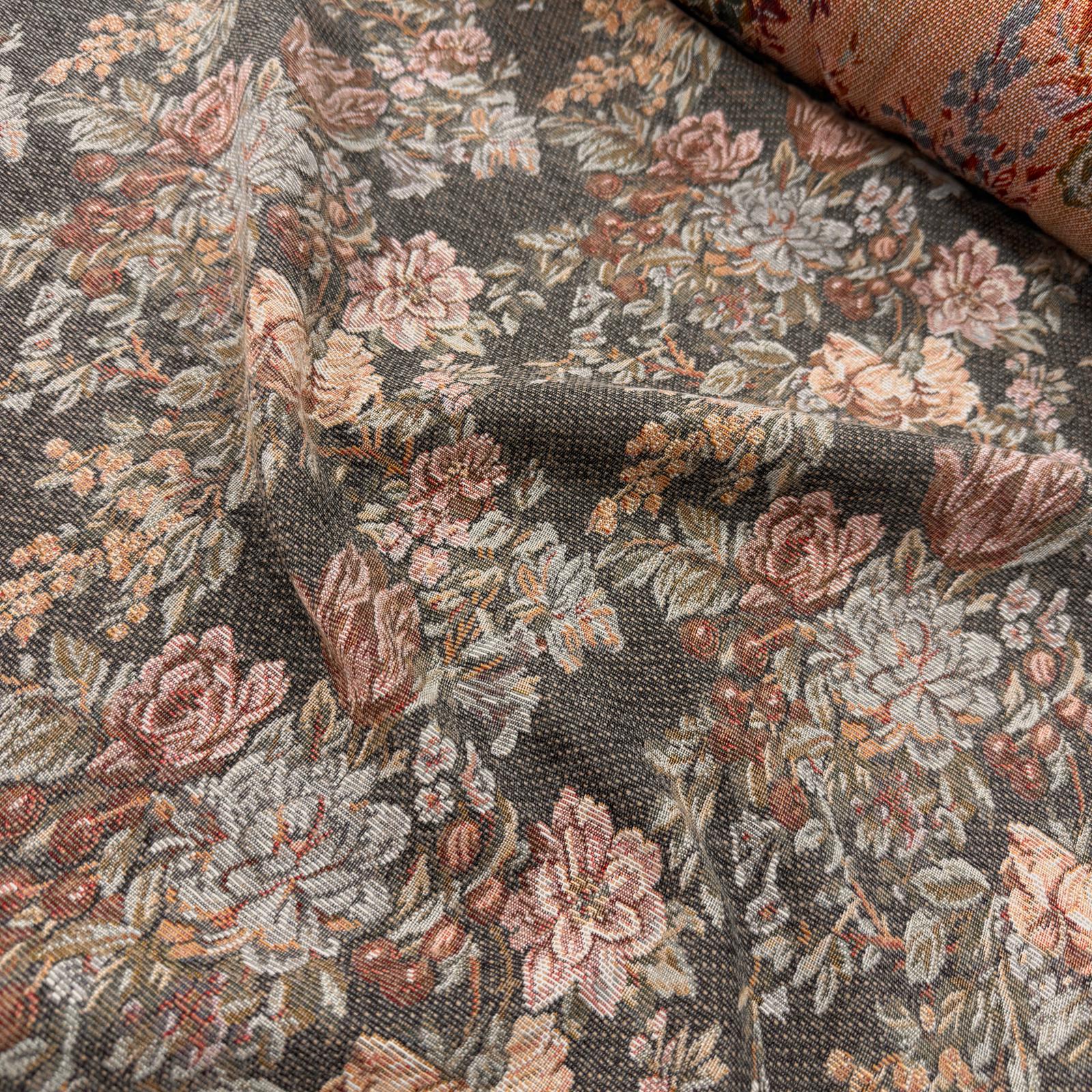 İngiliz Yünlü Vintage Çiçekler Giyimlik Goblen Şanel Kumaş