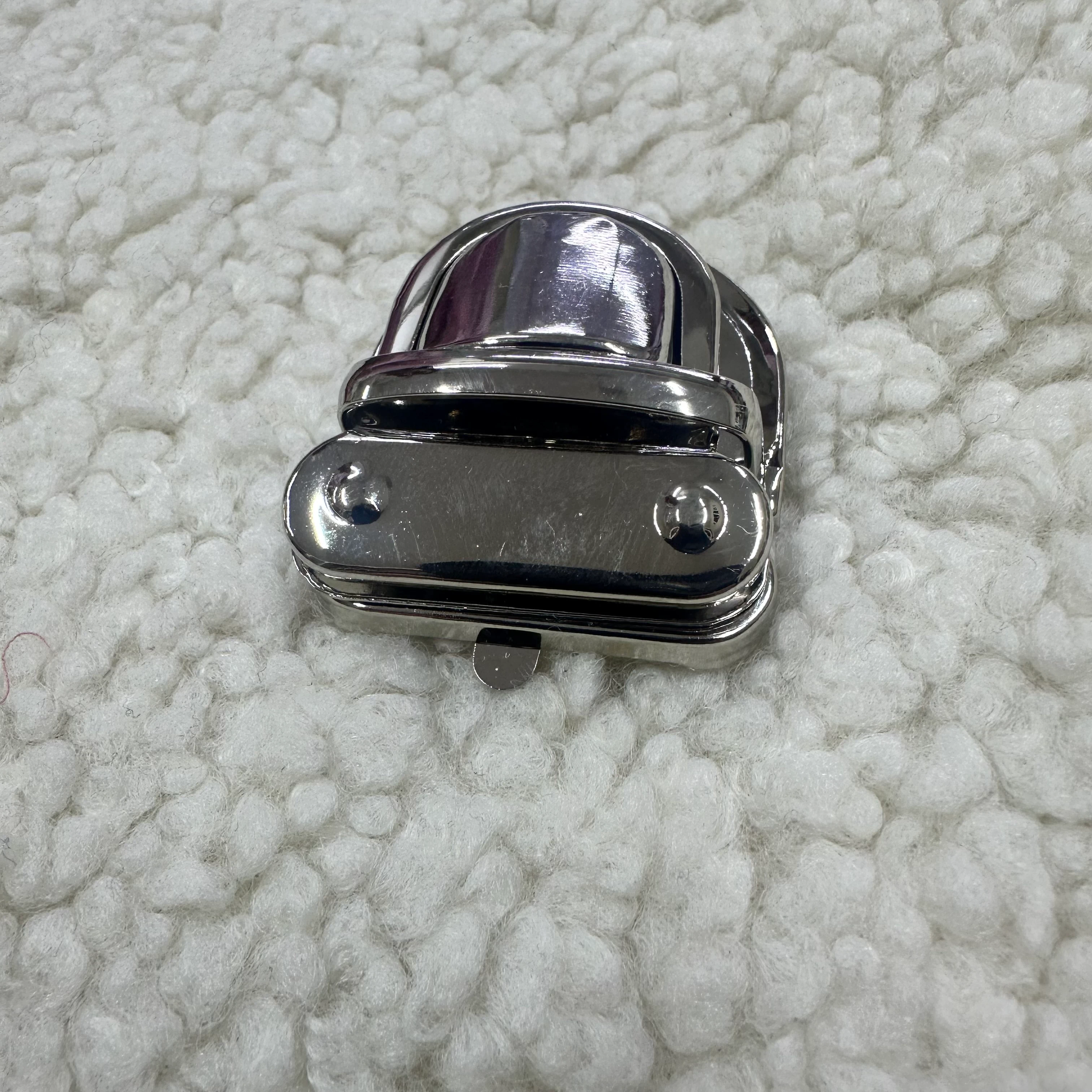 Daire Dil Metal Çanta Kilidi Gümüş