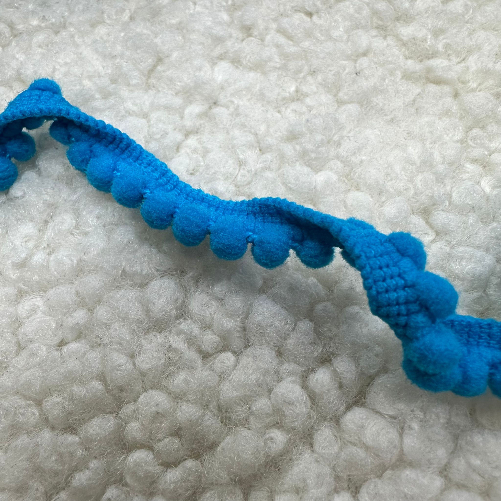 Turkuaz Muz Şerit Ponpon Top