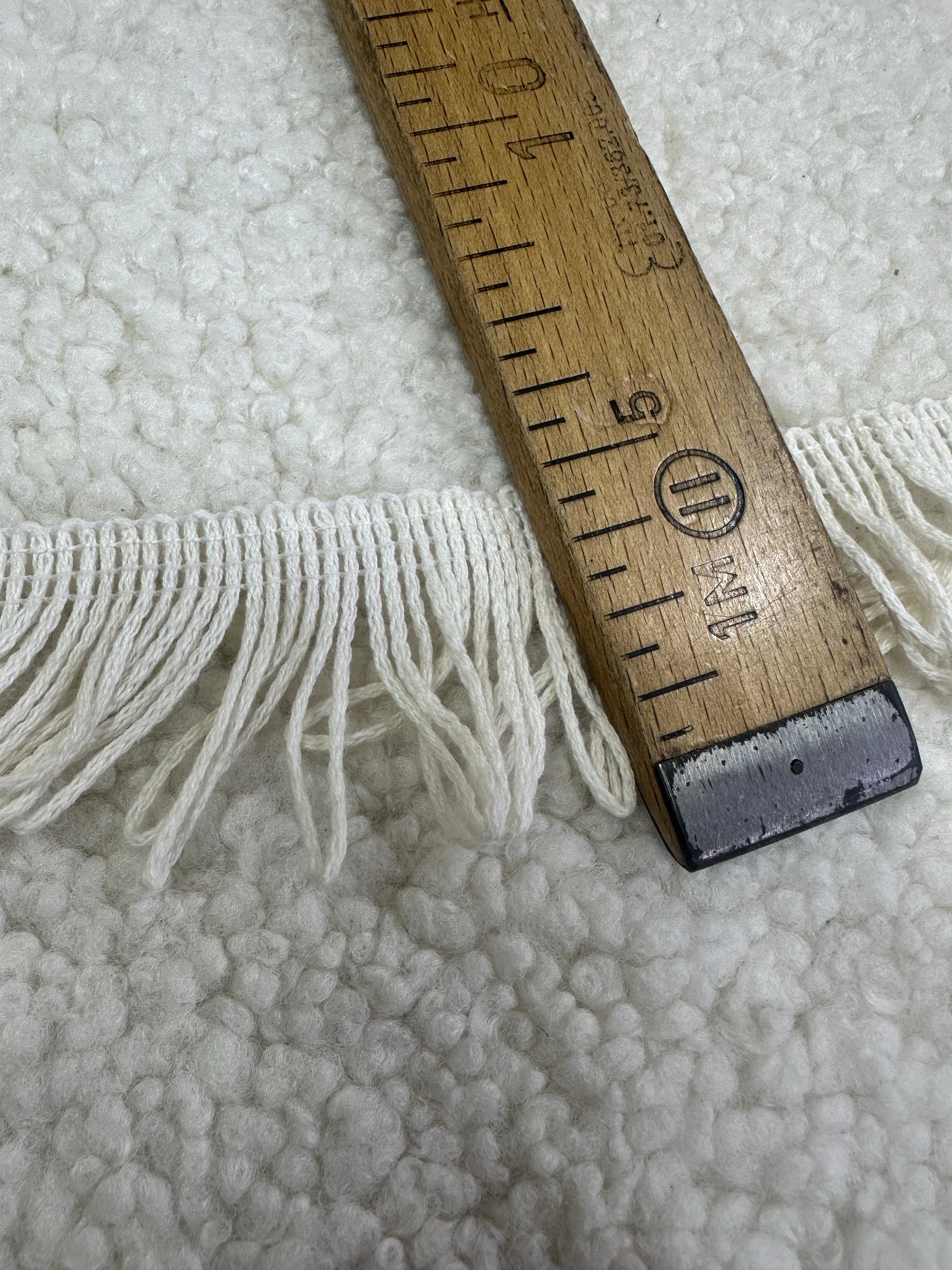 Kırık Beyaz Püskül Pamuklu Kopanaki