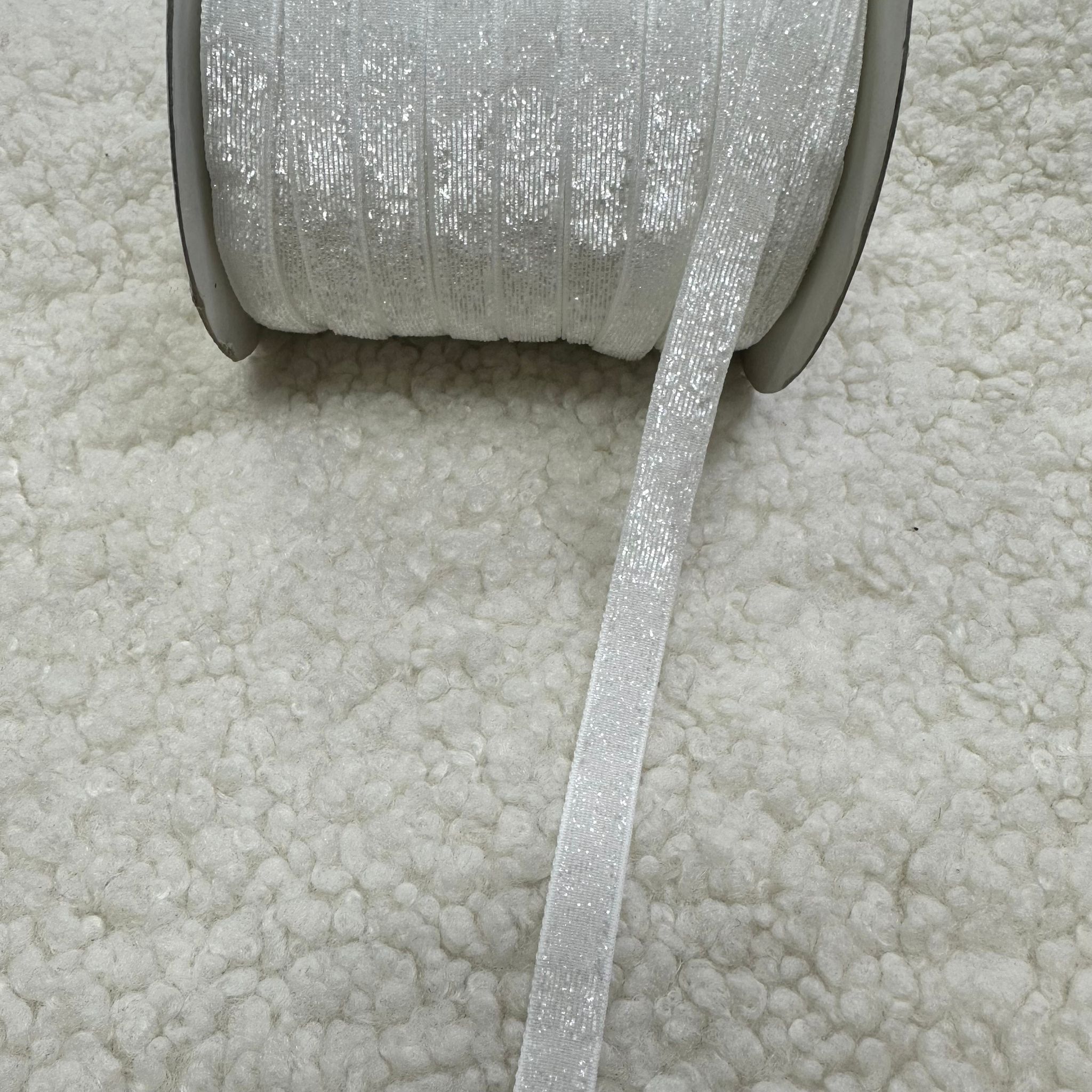 Beyaz 1 Cm Kadife Kurdele Top