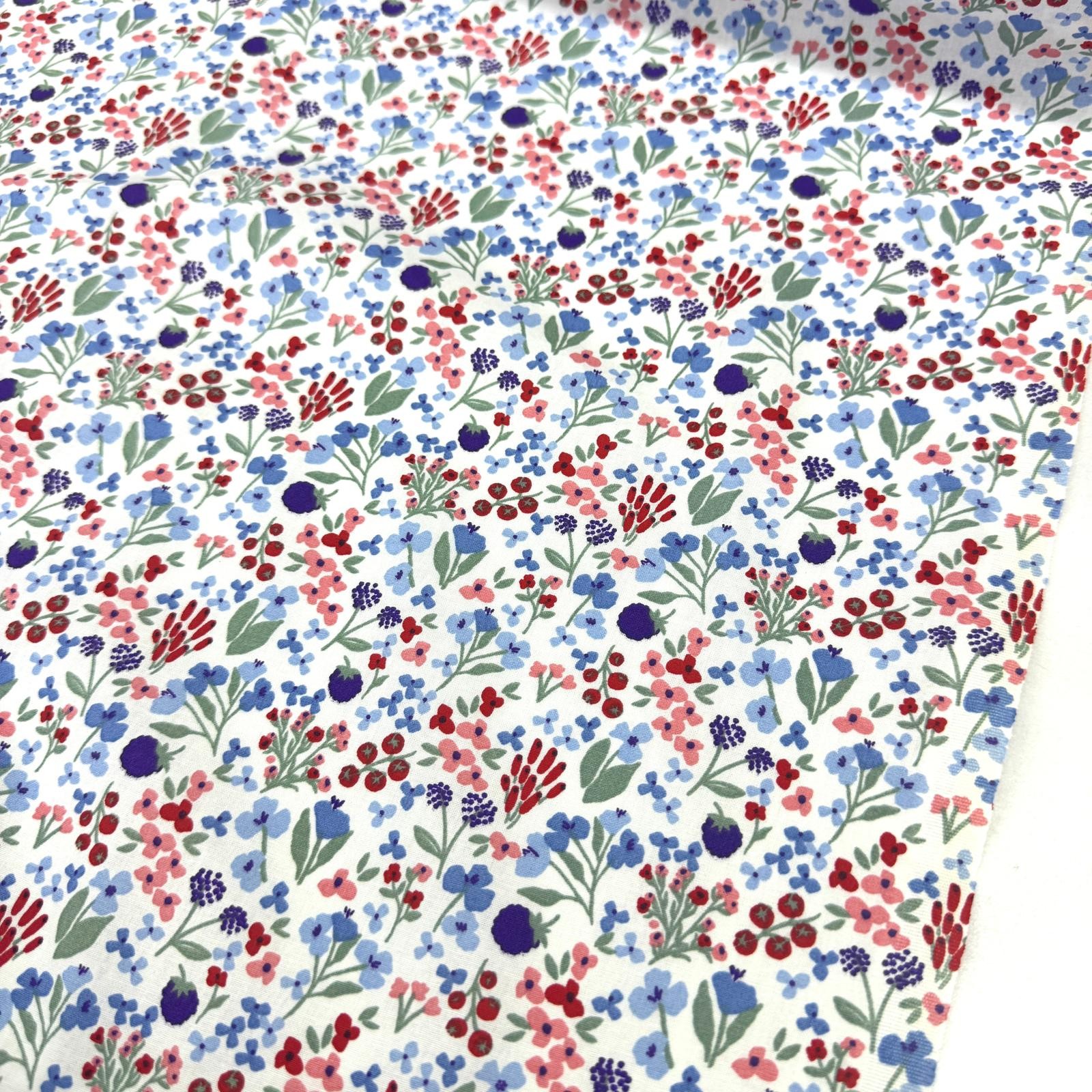 Minik Meyveli Çiçekler Premium Poplin Kumaş