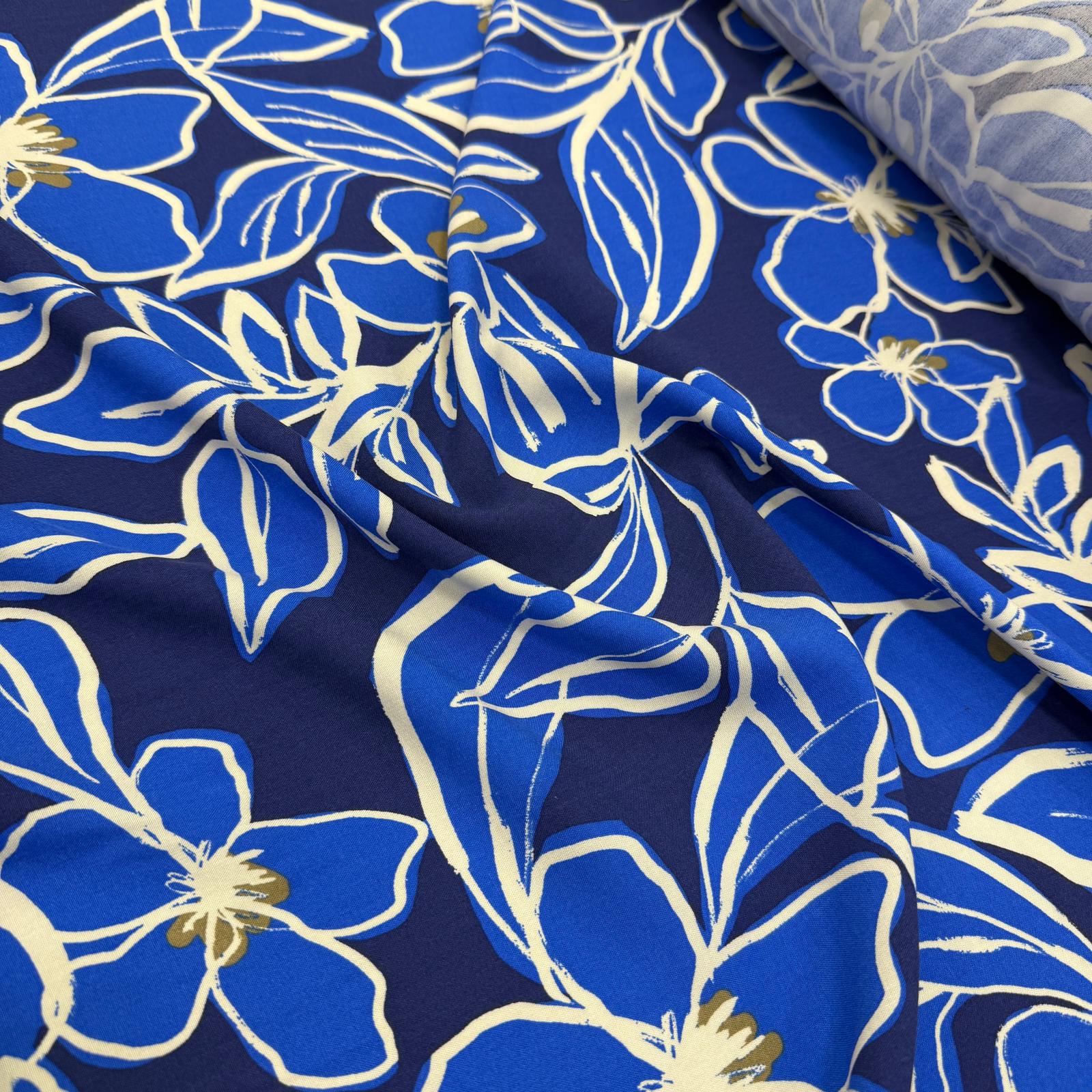 Mavi Çiçekler Viskon Kumaş