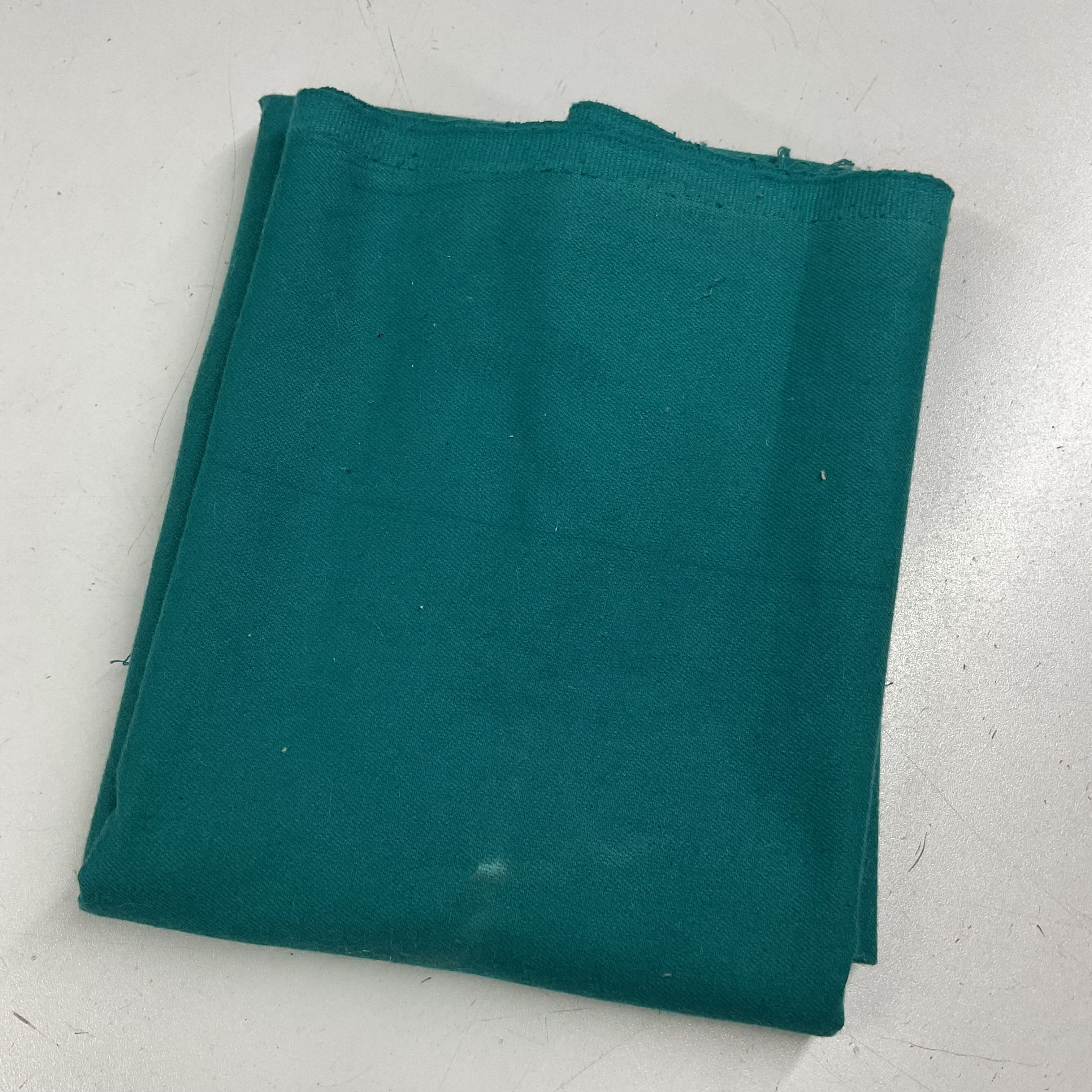 Defolu Yeşil Gabardin 90*150 cm Parça Kumaş
