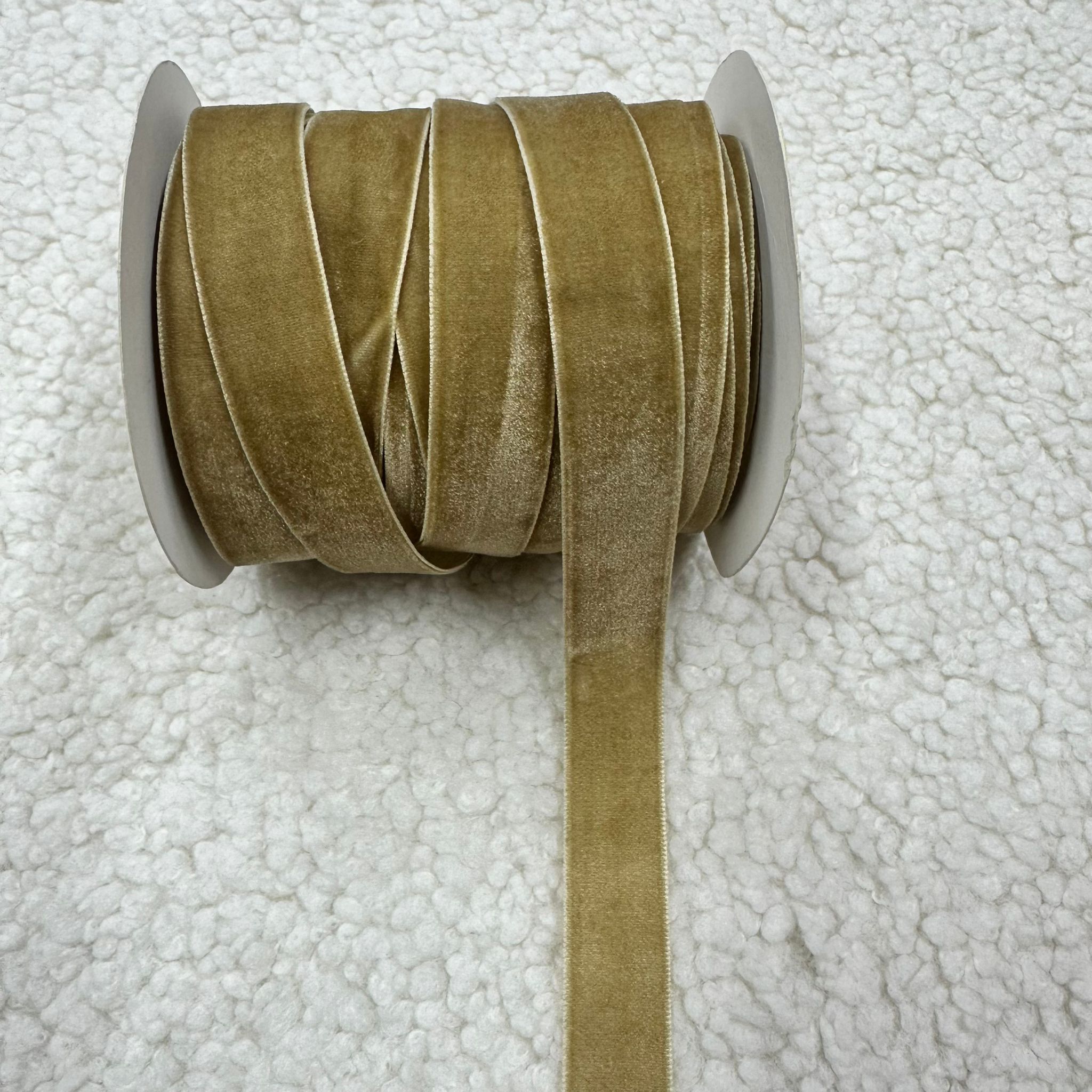 Bej 2 Cm Kadife Kurdele Top 17.75 Mt