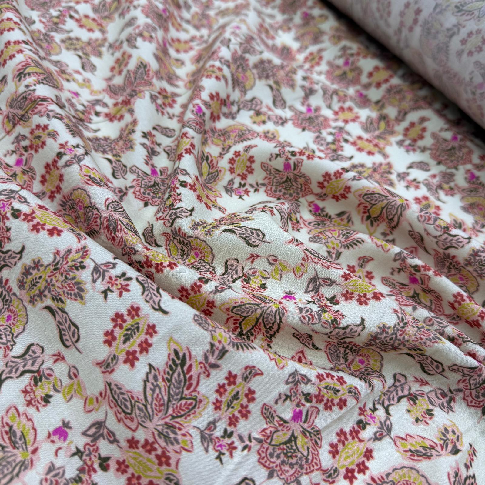 Hafif Defolu Otantik Çiçekler Viskon Vual Kumaş