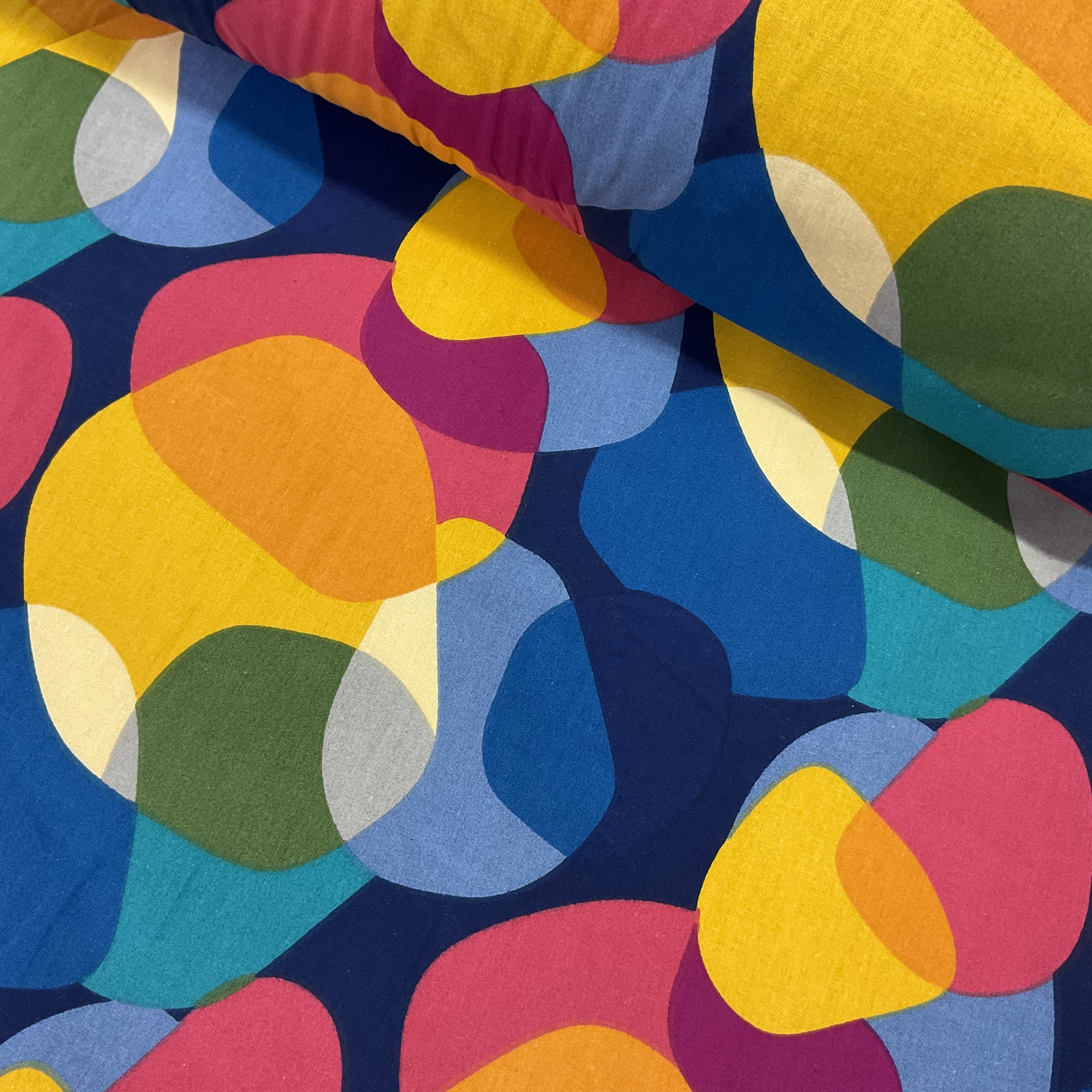 Hafif Defolu Geometri Premium Poplin Kumaş