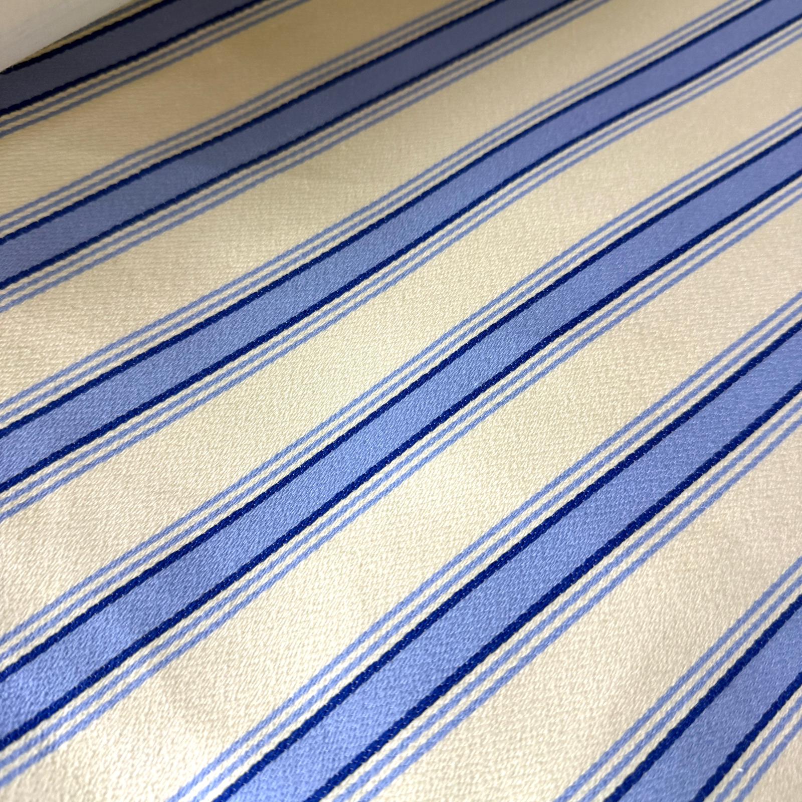 Mavi Şeritli Özel Üretim Dokuma Döşemelik Kumaş