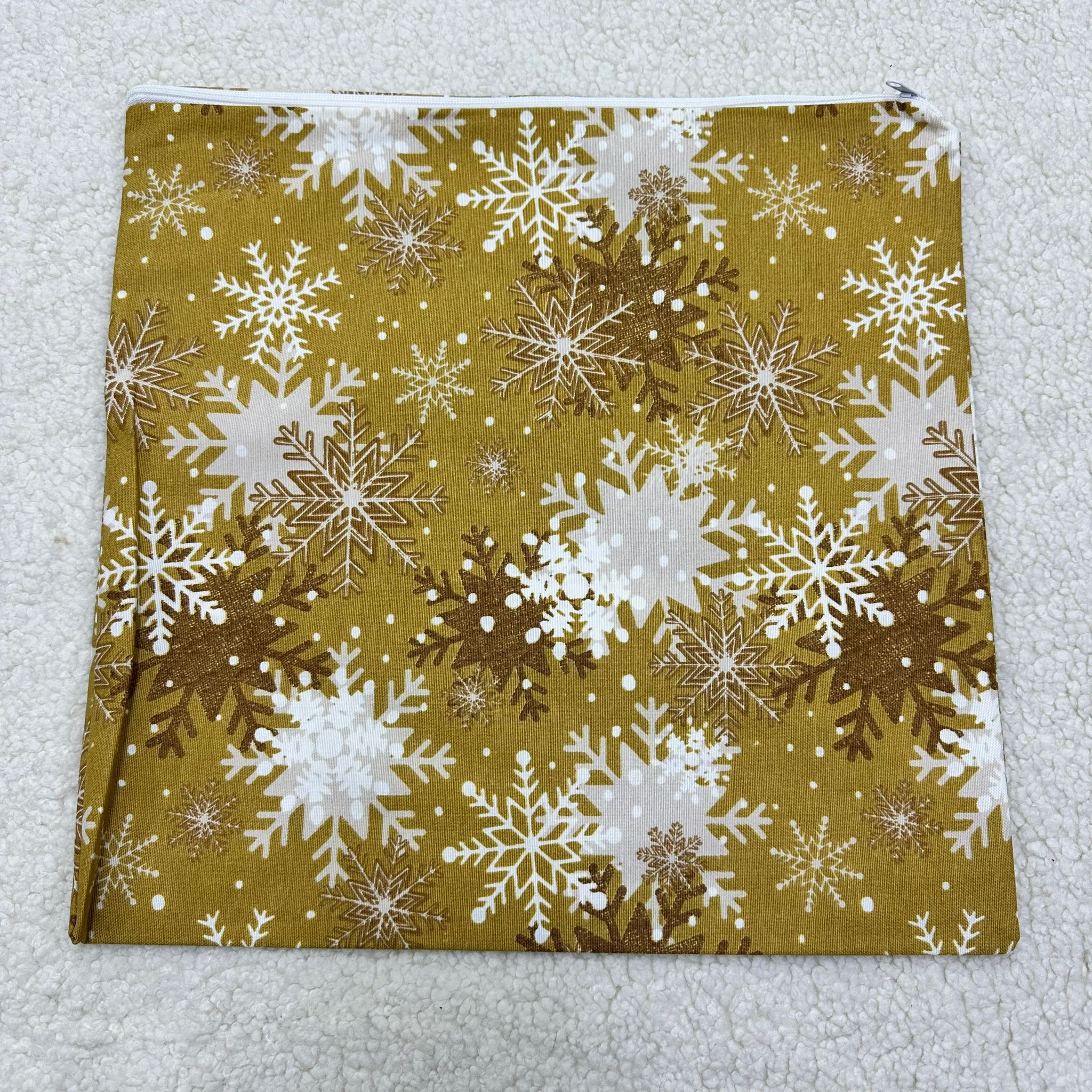 Kar Taneleri 40*40 Fermuarlı Kırlent