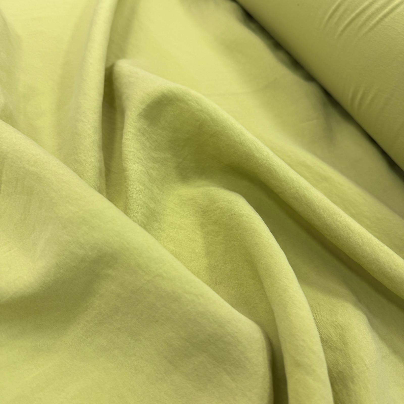 Pastel Yeşil İpeksi Modal Kumaş