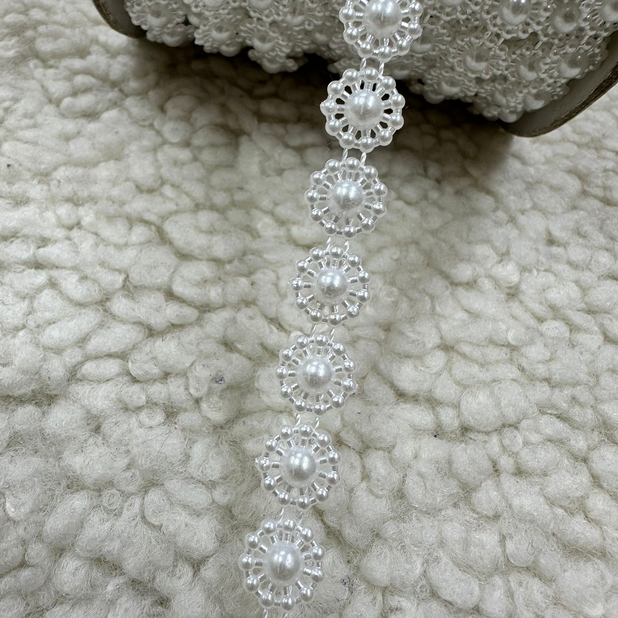 Top Beyaz Çiçekli Sıra İnci