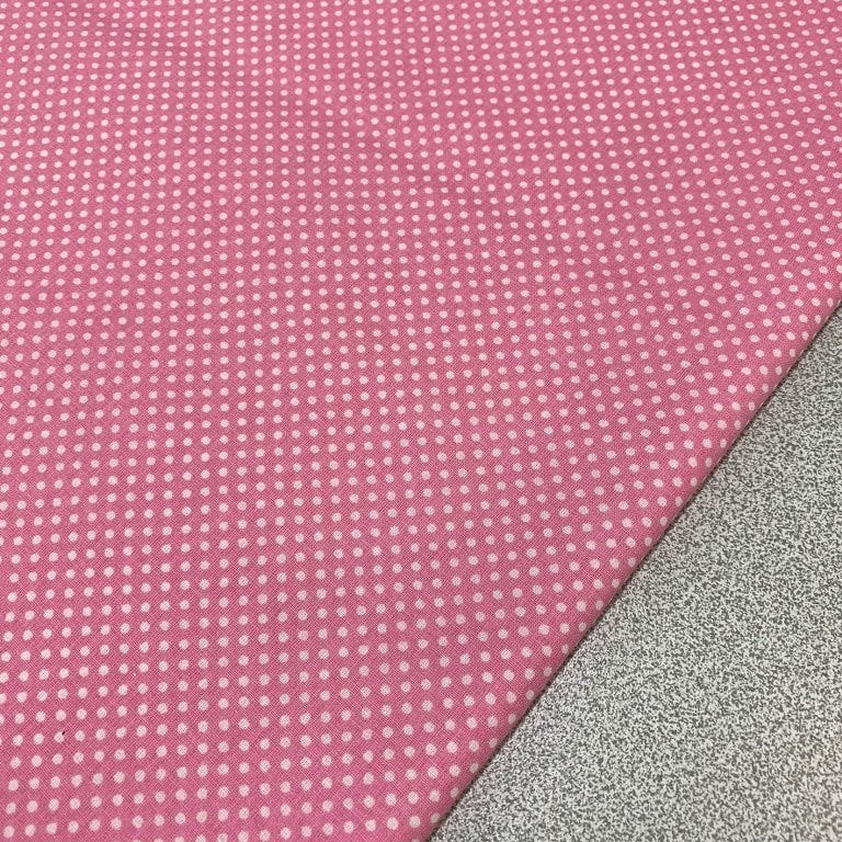 Pembe Küçük Puantiyeli Poplin Kumaş