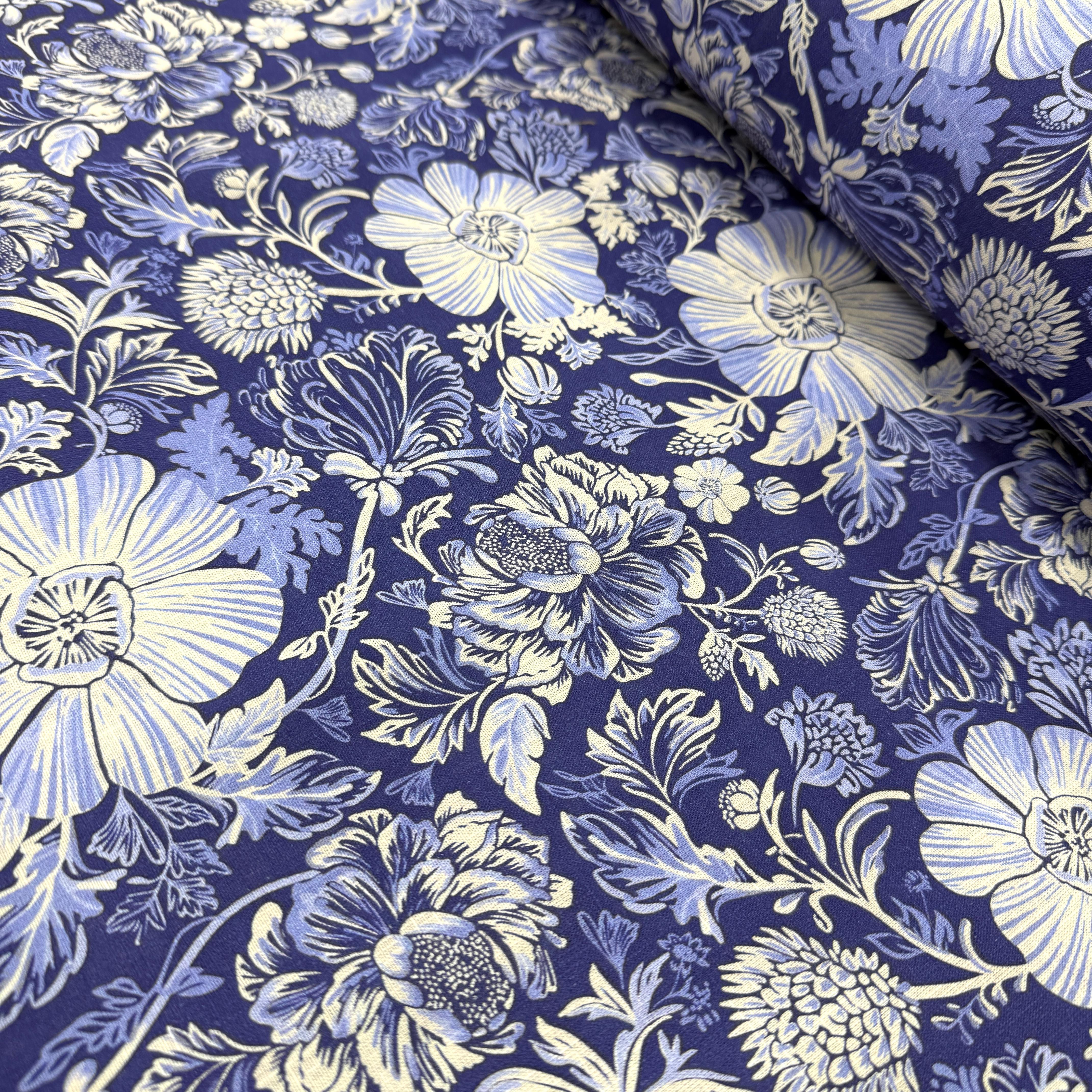 Blue Flowers İntaşlar Markalı Pamuk Keten Kumaş