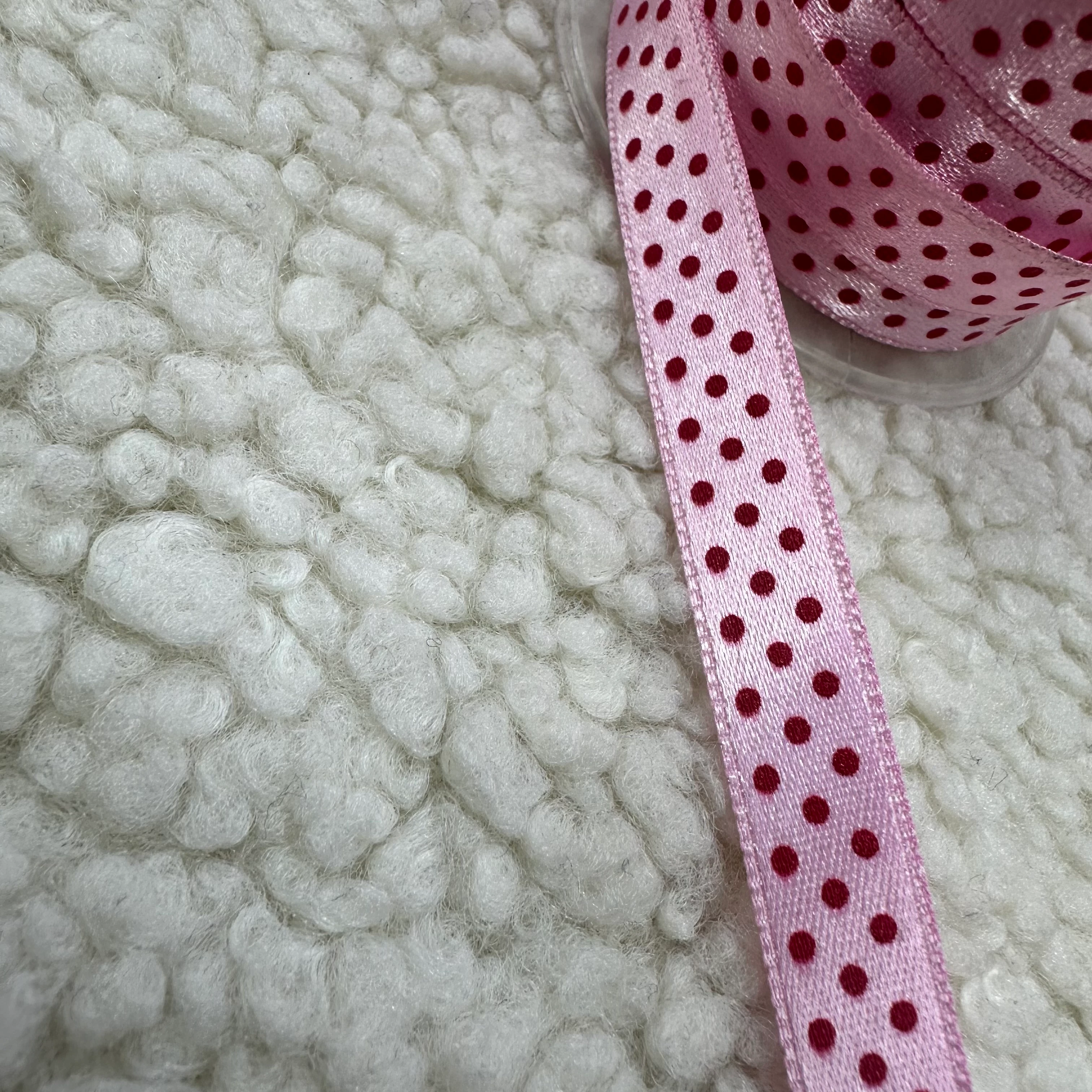 25 mt.Hoşgeldin Bebek Pembeye Kırmızı 1 Cm Saten Kurdele