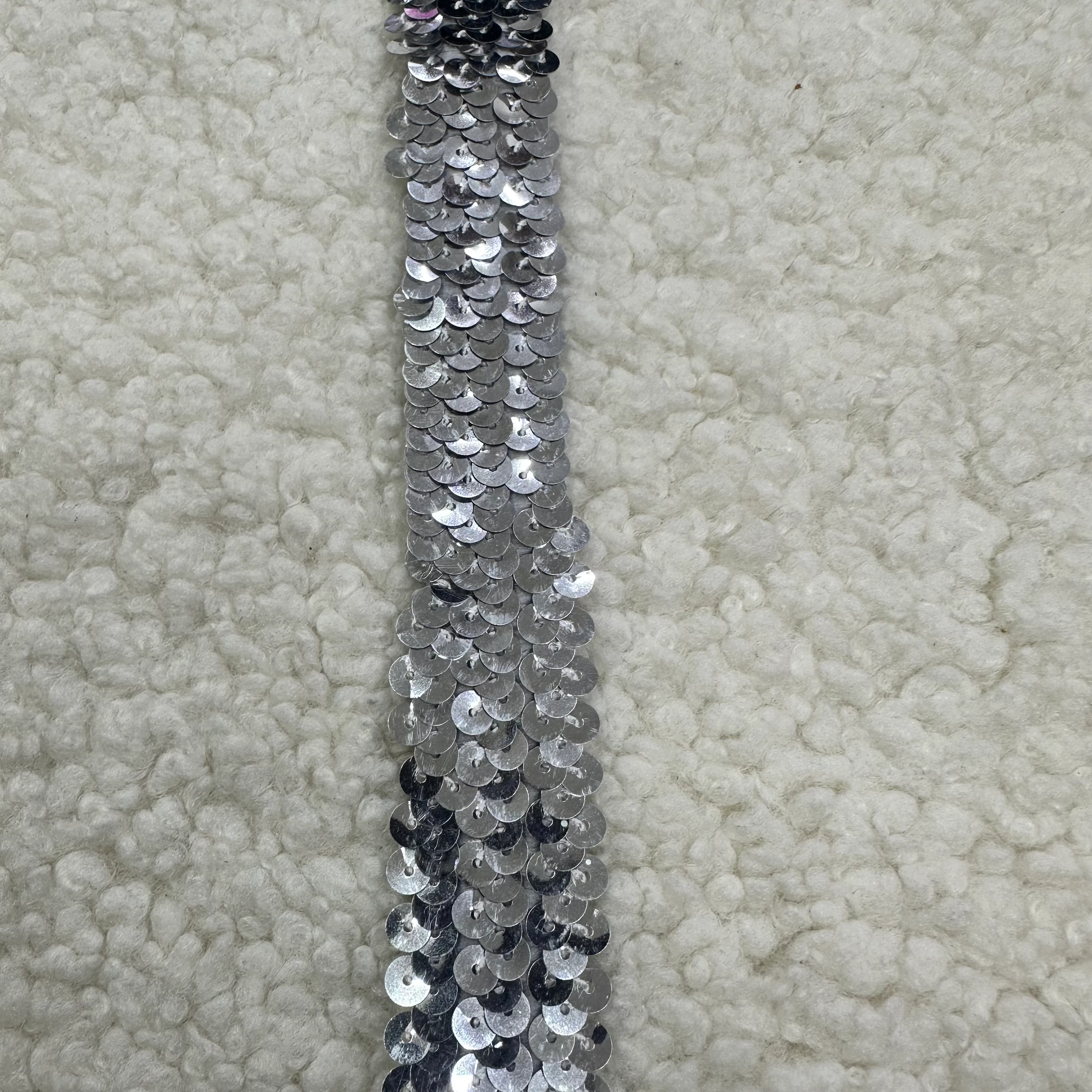 Gümüş Rengi Lastikli Pullu İnce Harç Biye