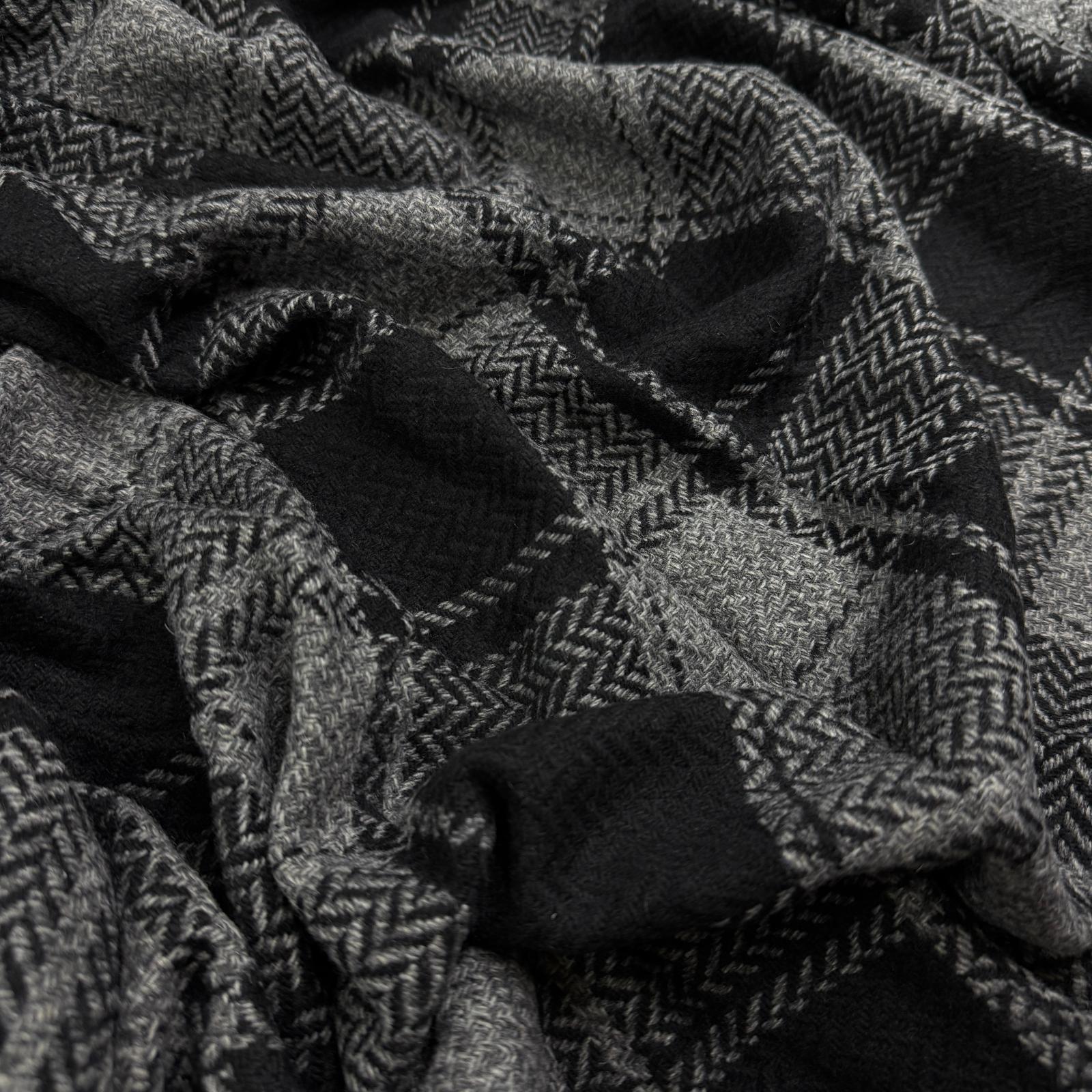 İngiliz Yünlü Balıksırtı Ekoseler Koyu Gri Şanel Kumaş