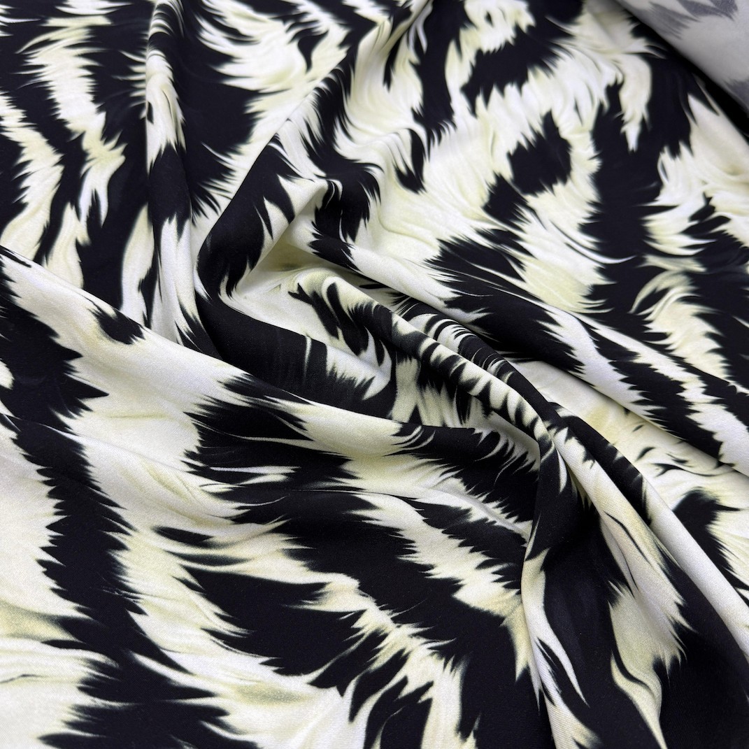 Tüylü Zebra Desenli Viskon Kumaş